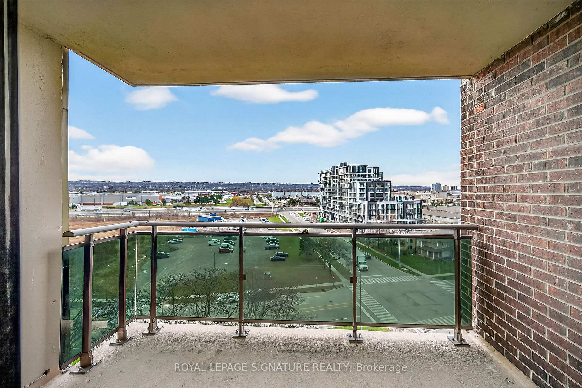 Photo 25 of Unit 907, 301 Frances Avenue, Hamilton, Lakeshore — HOMEH