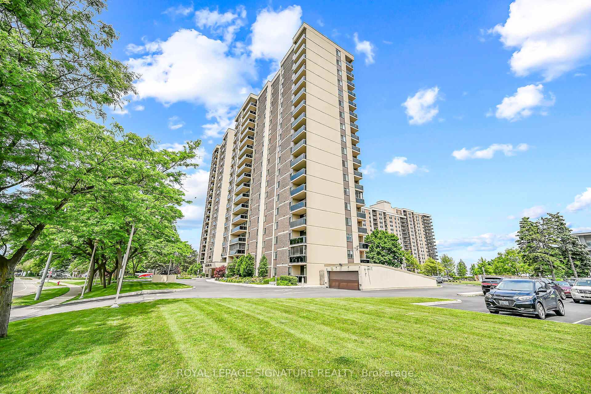Photo 45 of Unit 907, 301 Frances Avenue, Hamilton, Lakeshore — HOMEH