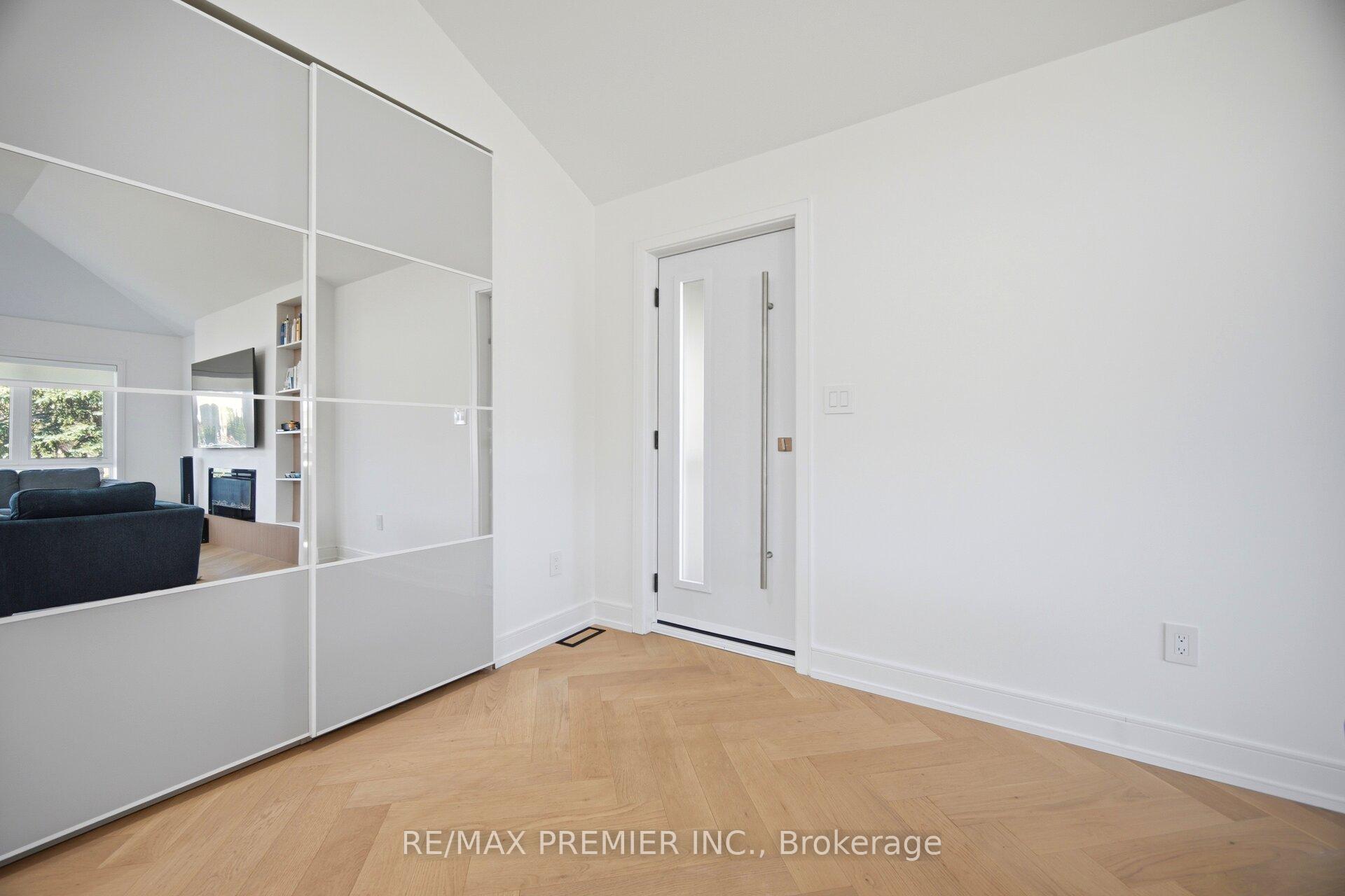 Photo 7 of 19 Jacinta Drive, North York, Rustic — HOMEH