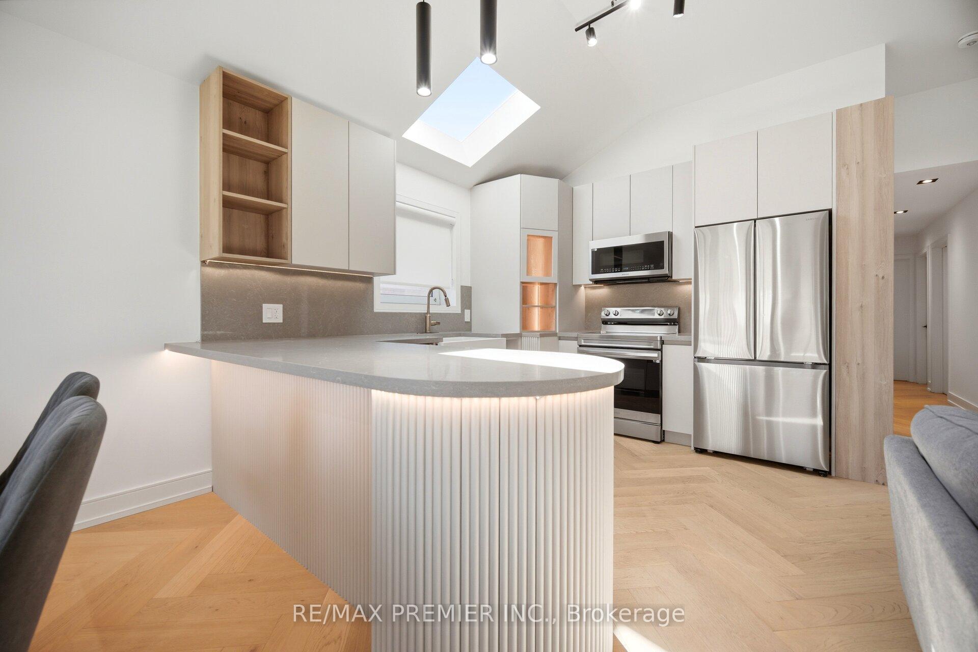 Photo 12 of 19 Jacinta Drive, North York, Rustic — HOMEH