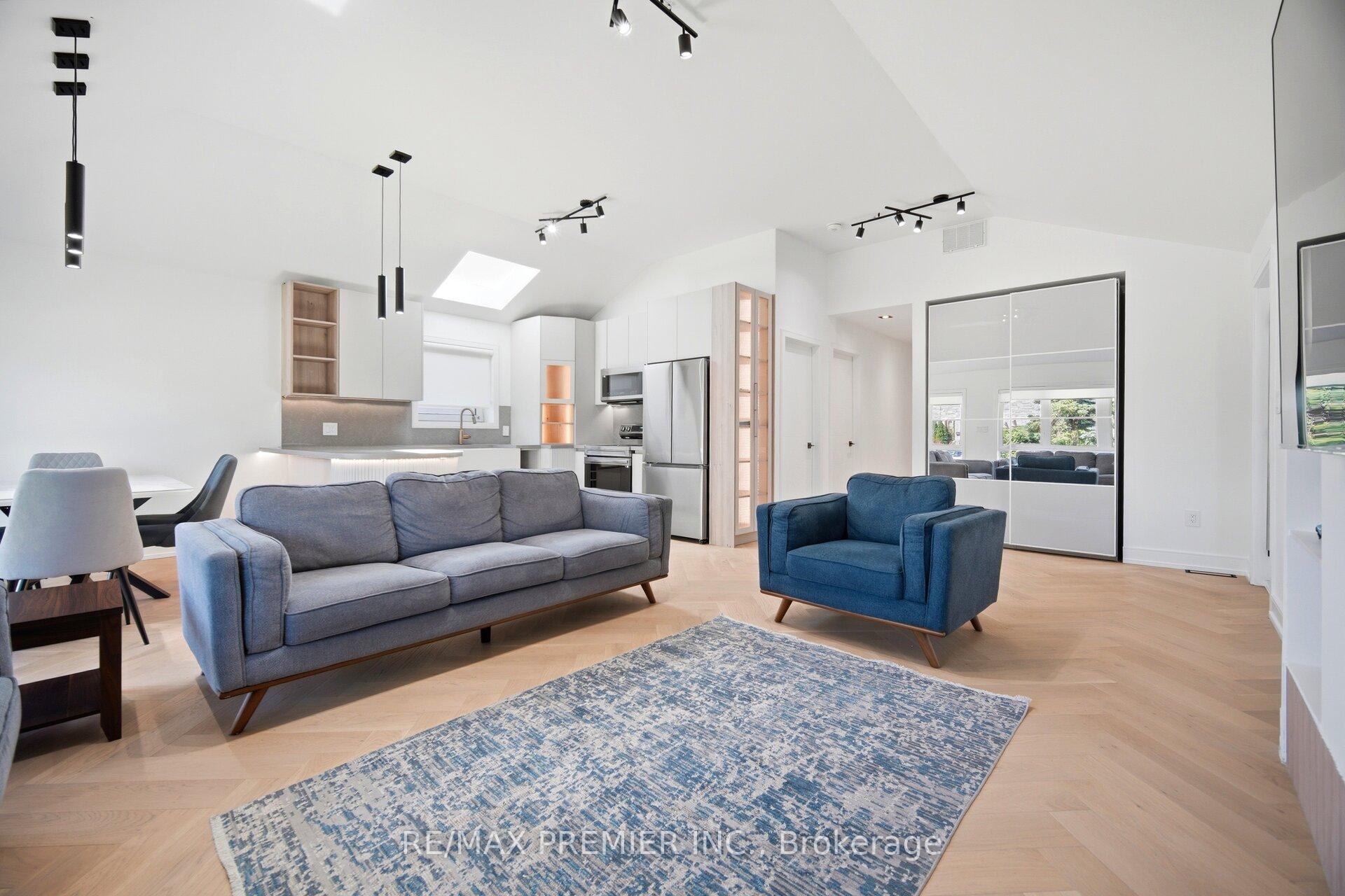 Photo 18 of 19 Jacinta Drive, North York, Rustic — HOMEH