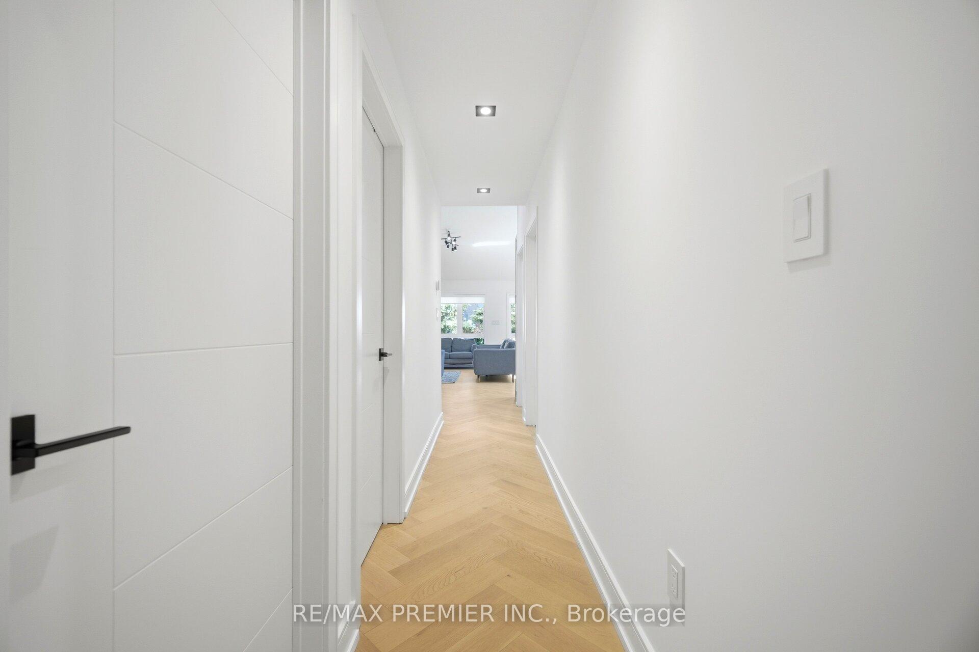 Photo 20 of 19 Jacinta Drive, North York, Rustic — HOMEH