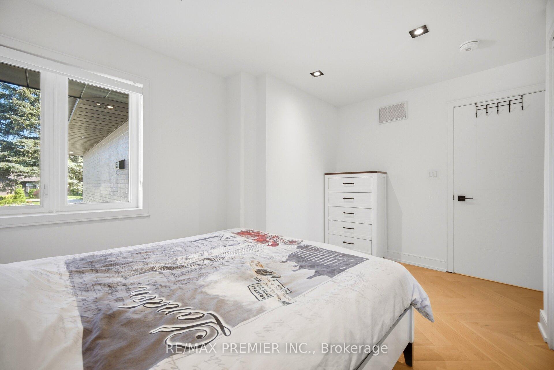 Photo 27 of 19 Jacinta Drive, North York, Rustic — HOMEH