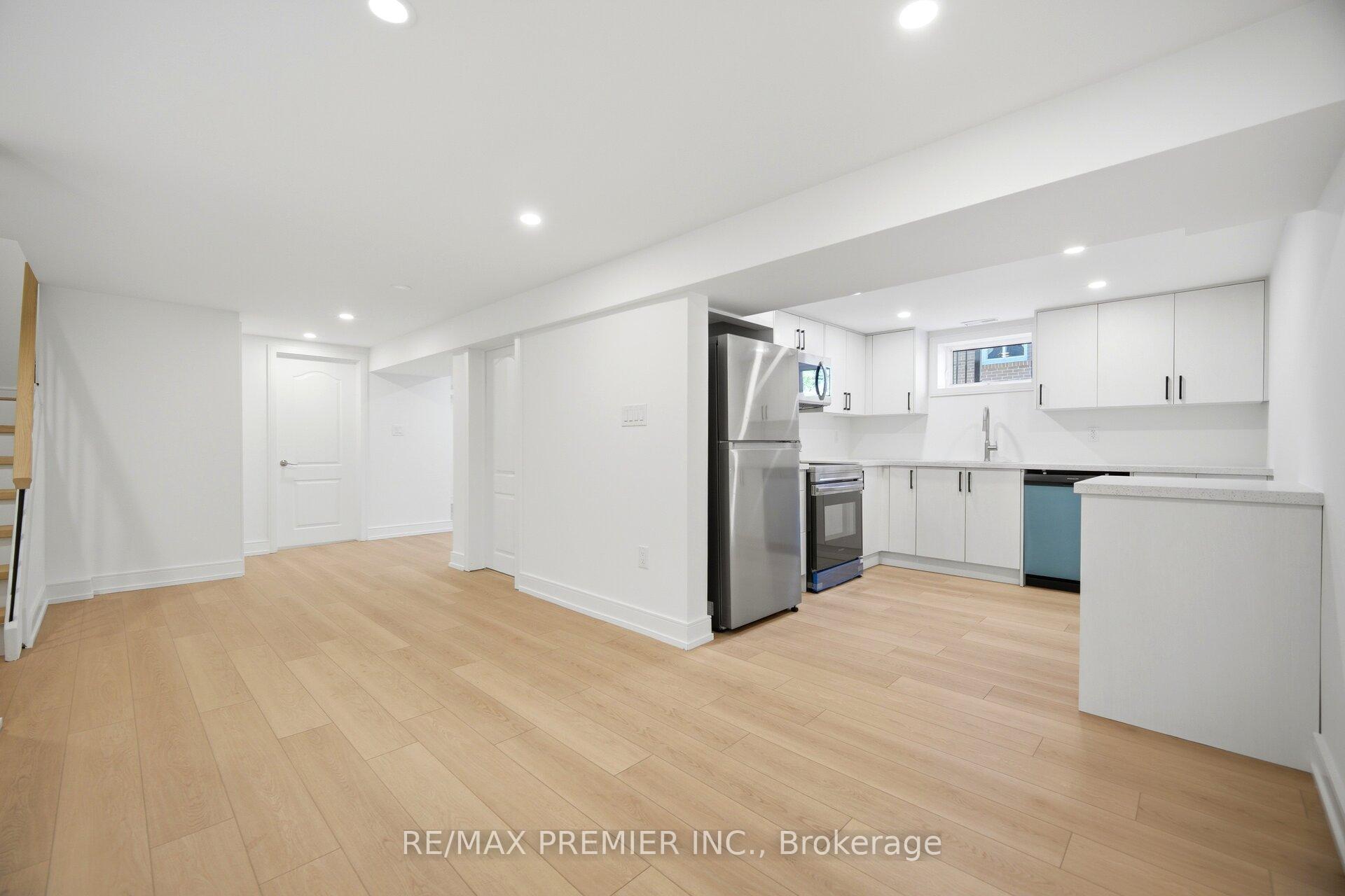 Photo 34 of 19 Jacinta Drive, North York, Rustic — HOMEH