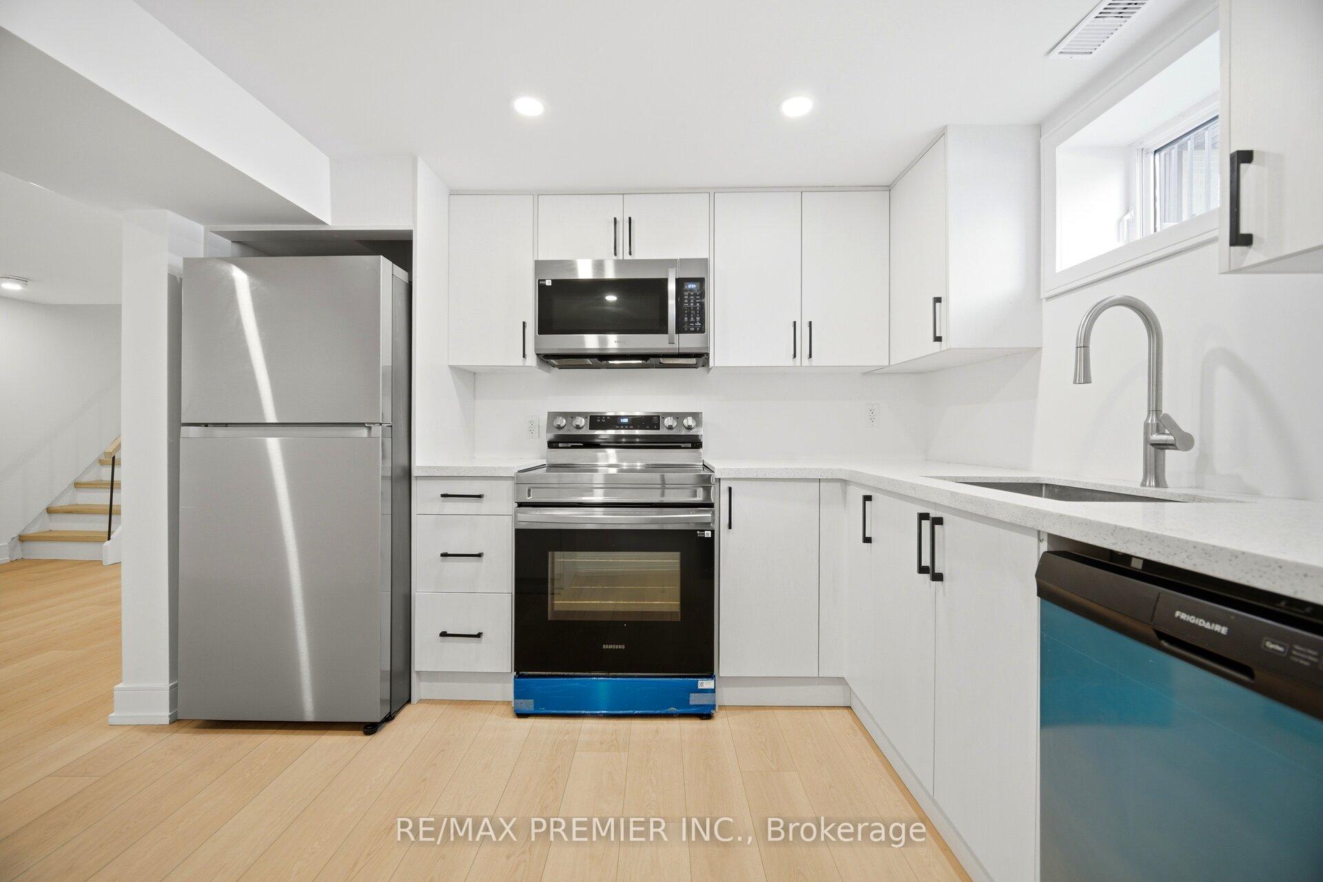 Photo 36 of 19 Jacinta Drive, North York, Rustic — HOMEH