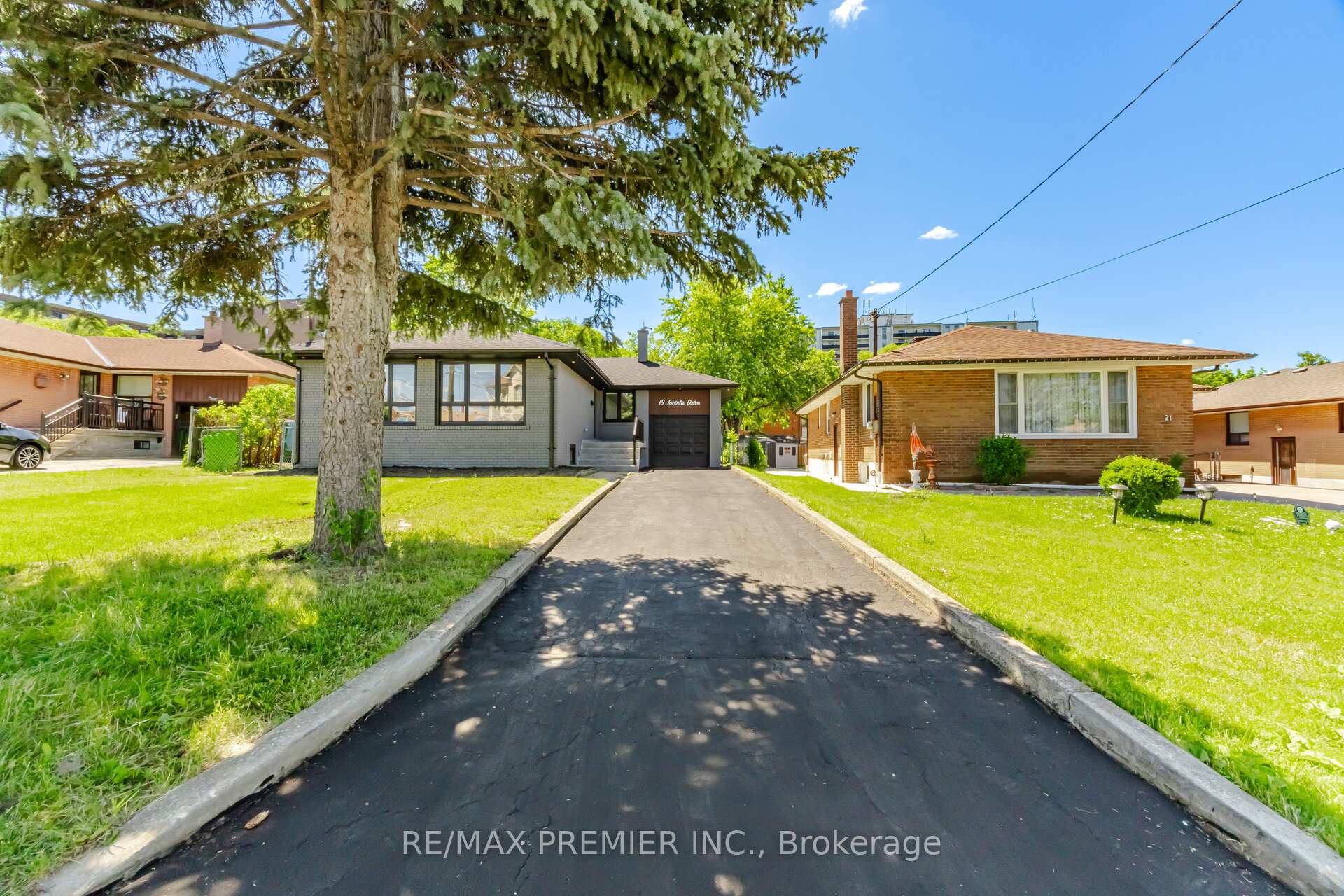 Photo 46 of 19 Jacinta Drive, North York, Rustic — HOMEH