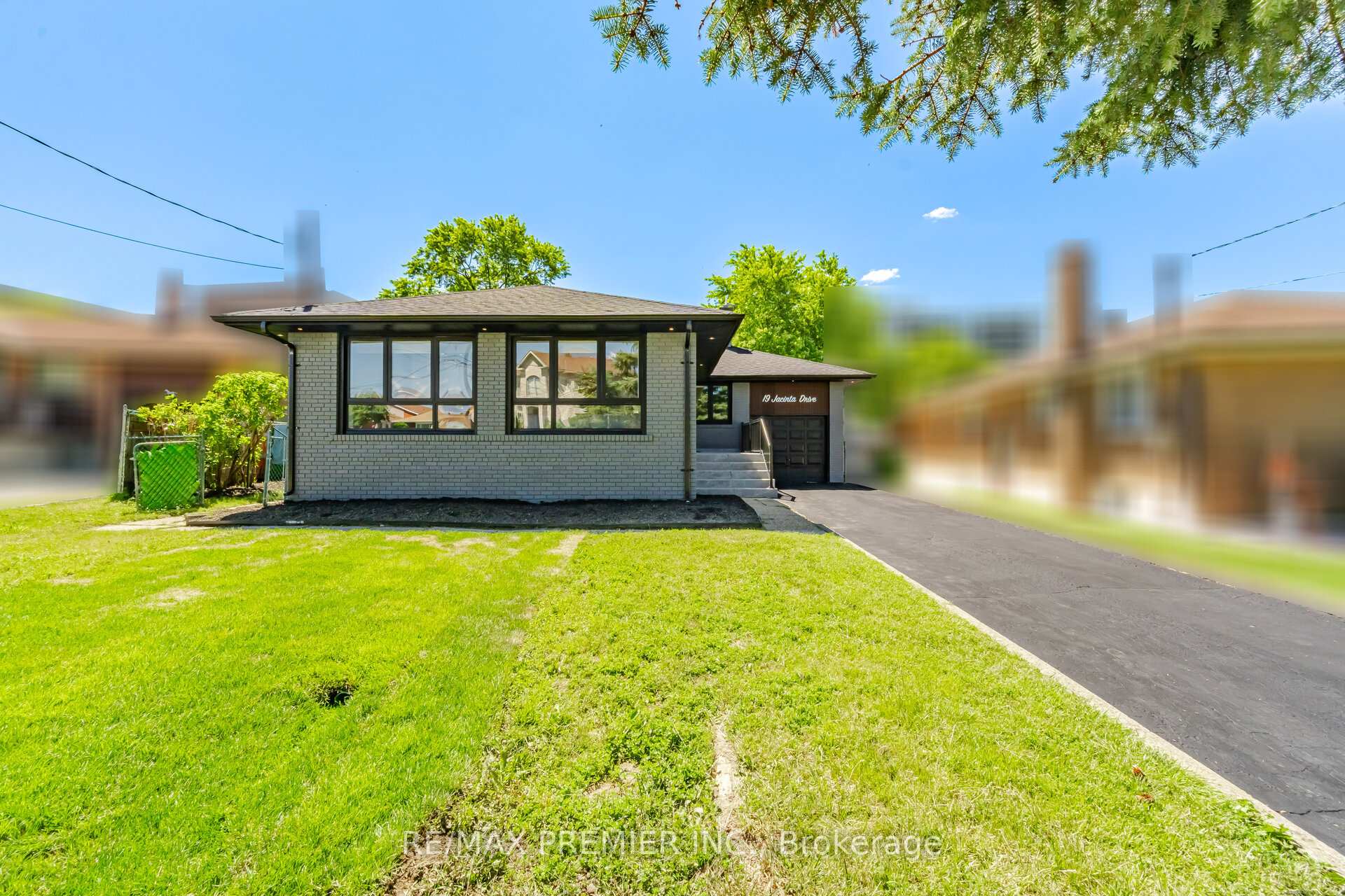Photo 47 of 19 Jacinta Drive, North York, Rustic — HOMEH