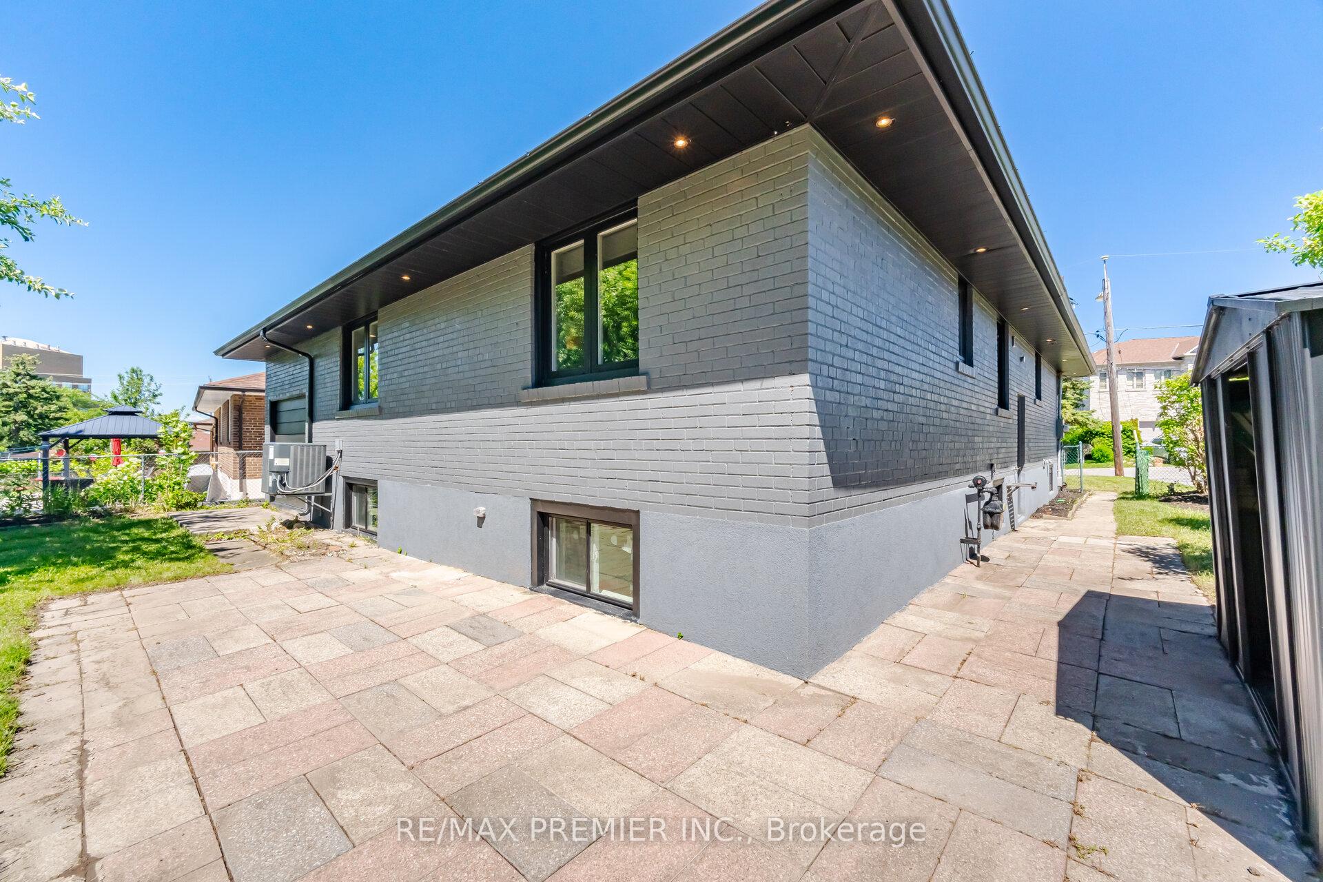 Photo 48 of 19 Jacinta Drive, North York, Rustic — HOMEH