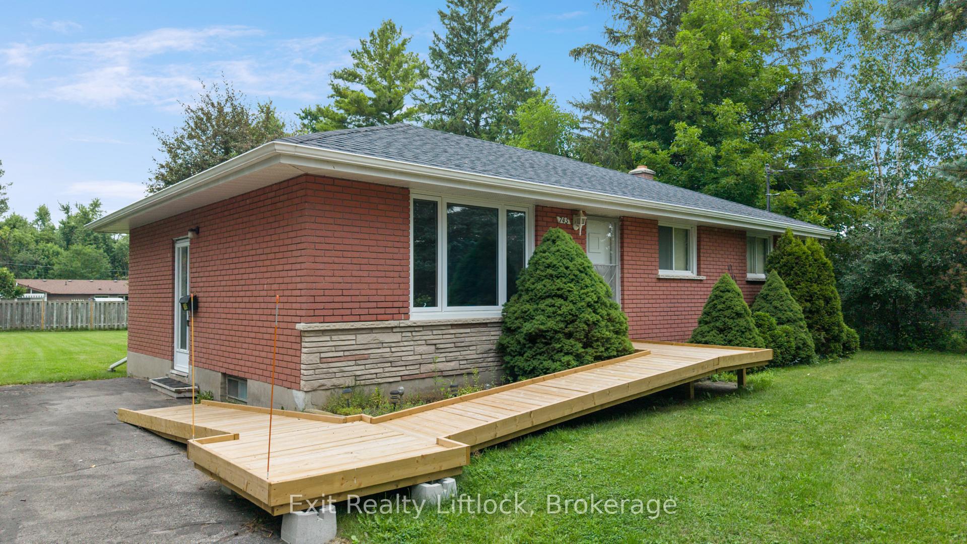 Photo 3 of 745 Baltic Drive, Selwyn — HOMEH