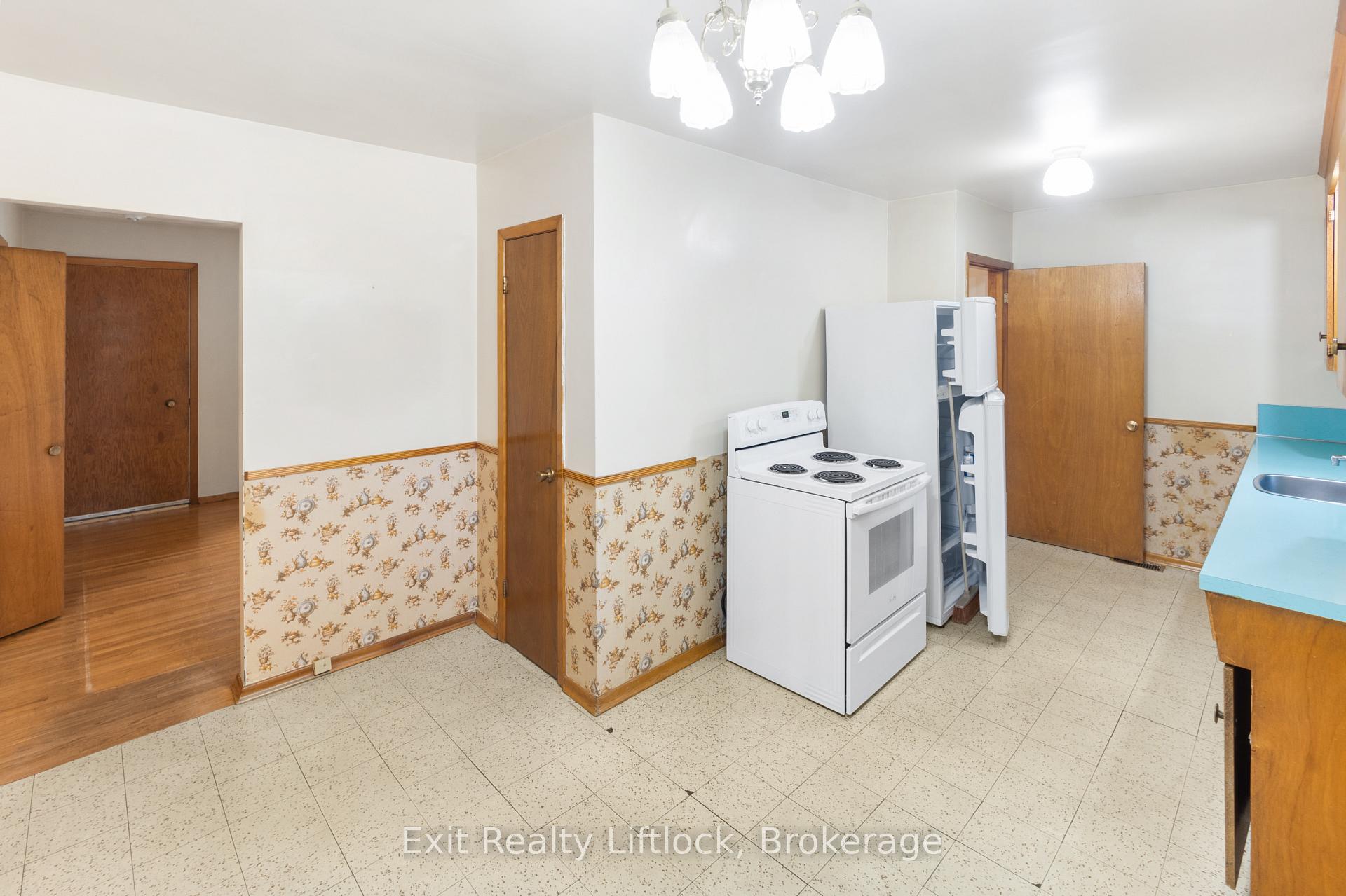 Photo 8 of 745 Baltic Drive, Selwyn — HOMEH