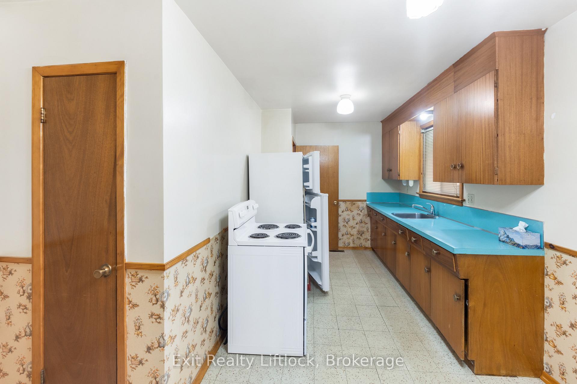 Photo 9 of 745 Baltic Drive, Selwyn — HOMEH