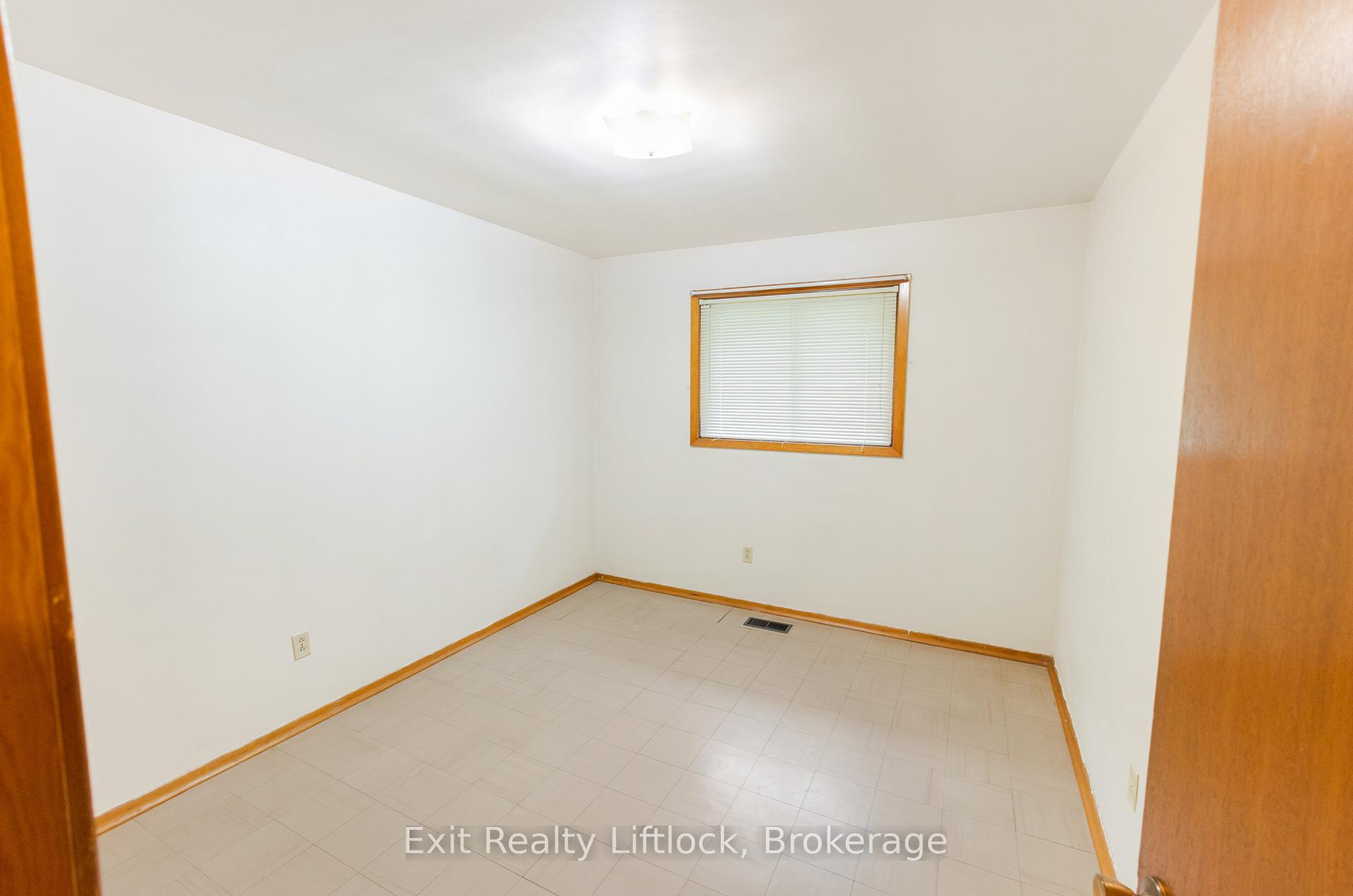 Photo 12 of 745 Baltic Drive, Selwyn — HOMEH