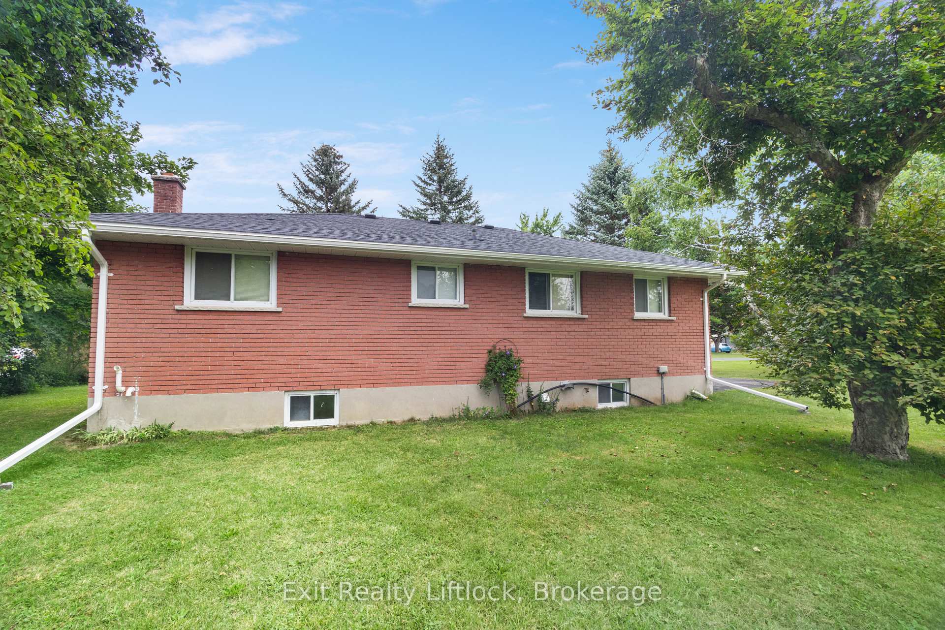 Photo 18 of 745 Baltic Drive, Selwyn — HOMEH