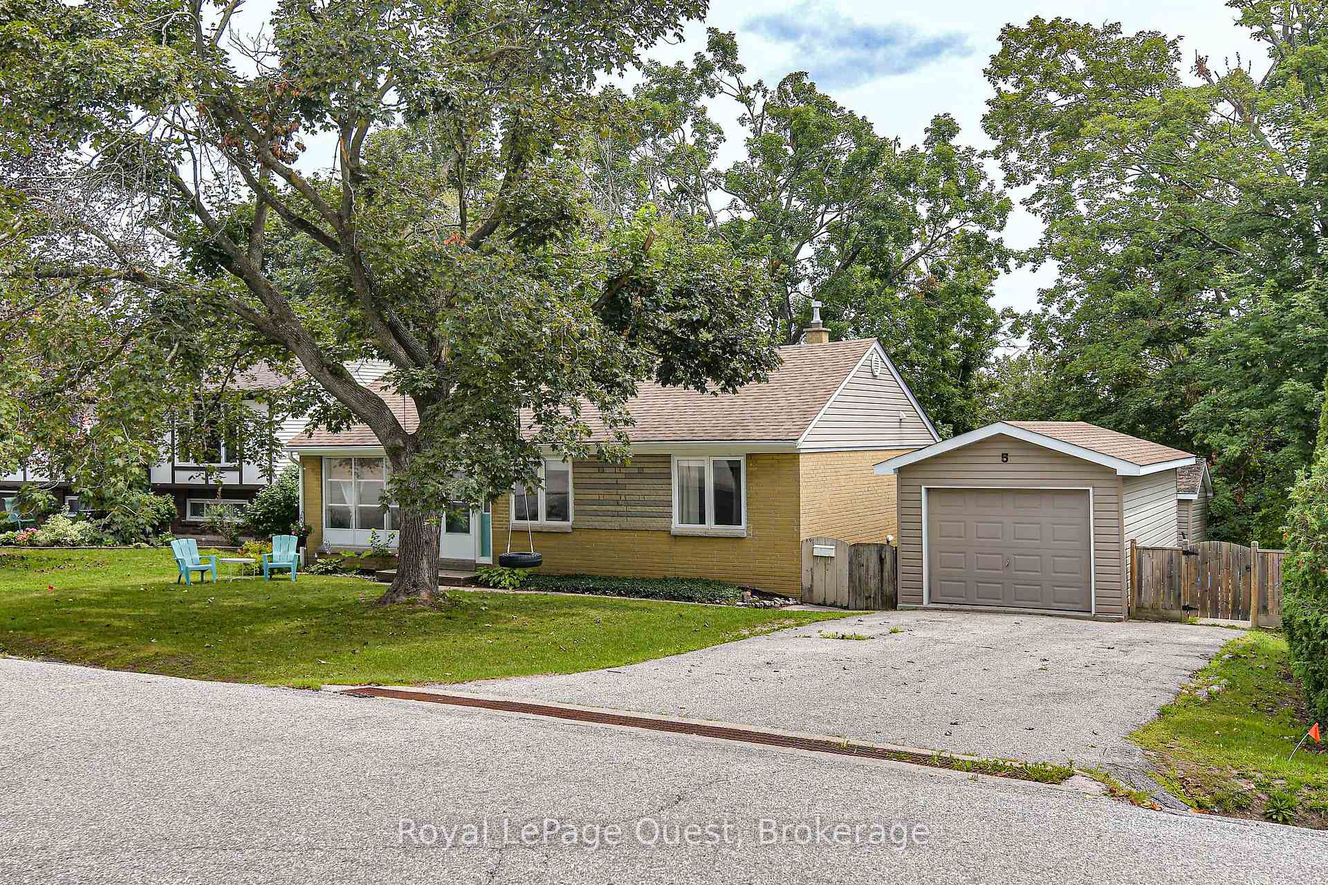 Photo 1 of 5 Karen Crescent, Orillia — HOMEH
