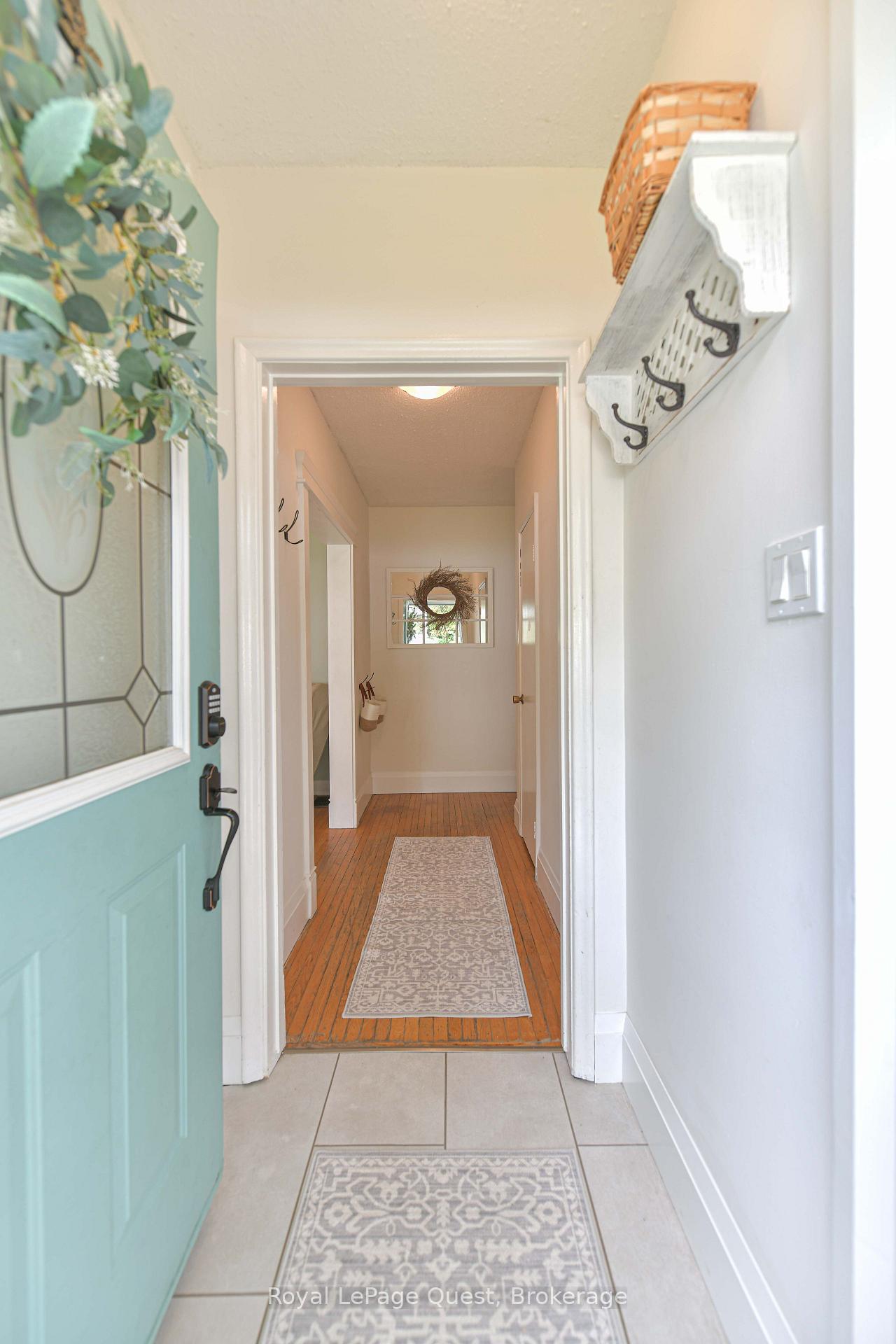 Photo 4 of 5 Karen Crescent, Orillia — HOMEH