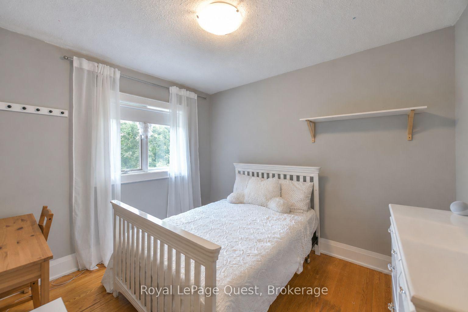 Photo 13 of 5 Karen Crescent, Orillia — HOMEH
