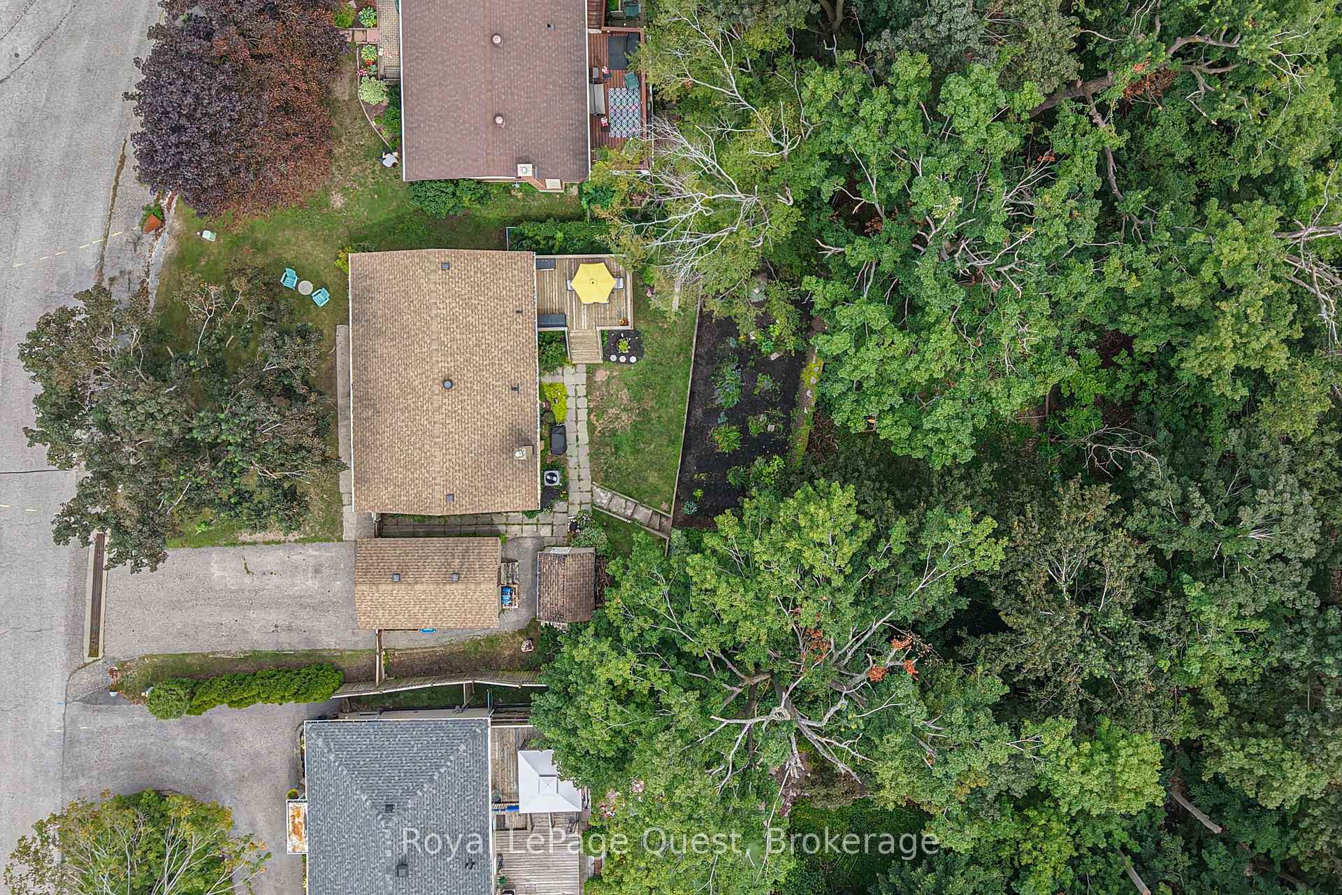 Photo 27 of 5 Karen Crescent, Orillia — HOMEH