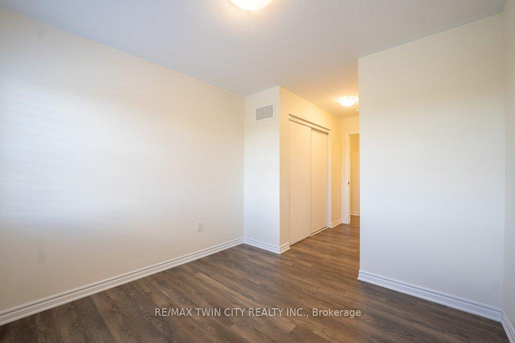 Photo 20 of Unit 20, 455 Guelph Avenue, Cambridge, Silver Heights — HOMEH