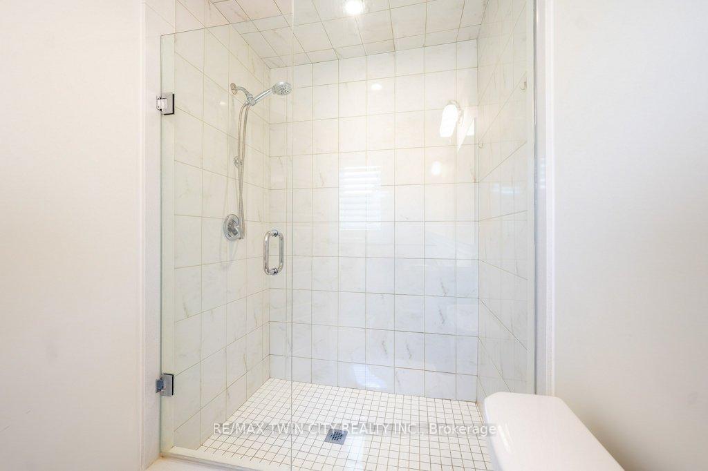 Photo 26 of Unit 20, 455 Guelph Avenue, Cambridge, Silver Heights — HOMEH
