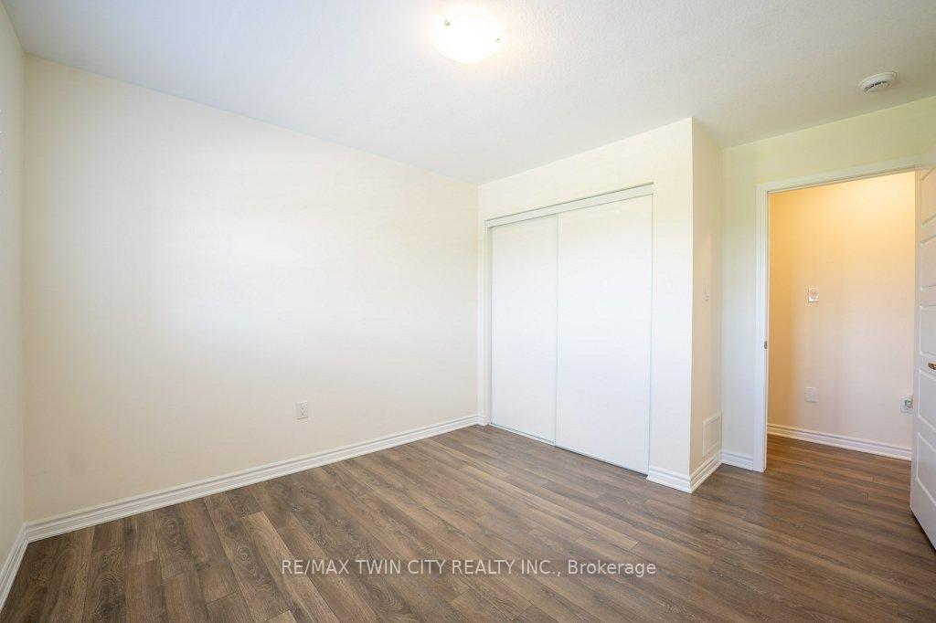 Photo 30 of Unit 20, 455 Guelph Avenue, Cambridge, Silver Heights — HOMEH
