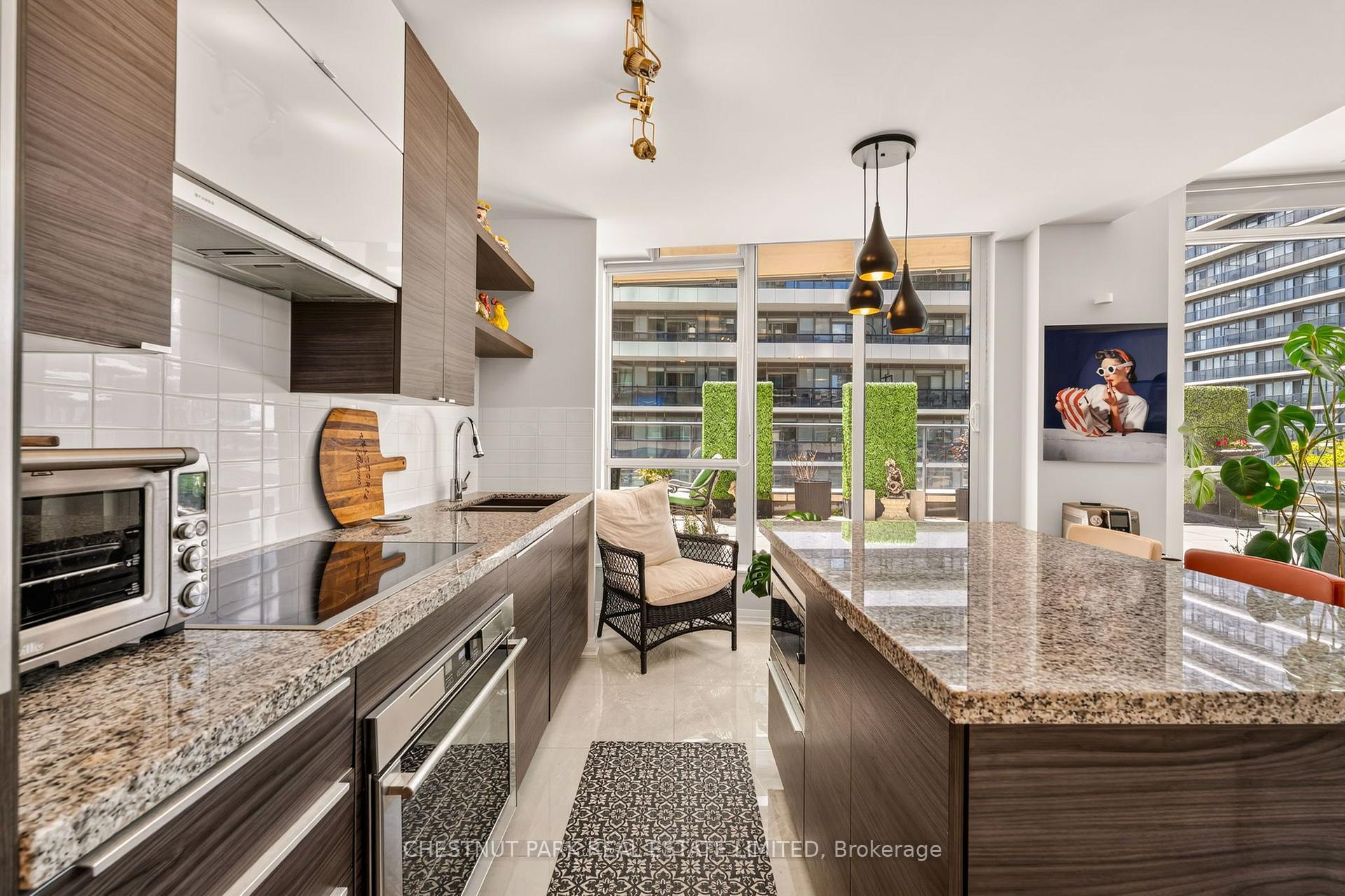 Photo 10 of Unit 807, 59 Annie Craig Drive, Etobicoke, Mimico — HOMEH