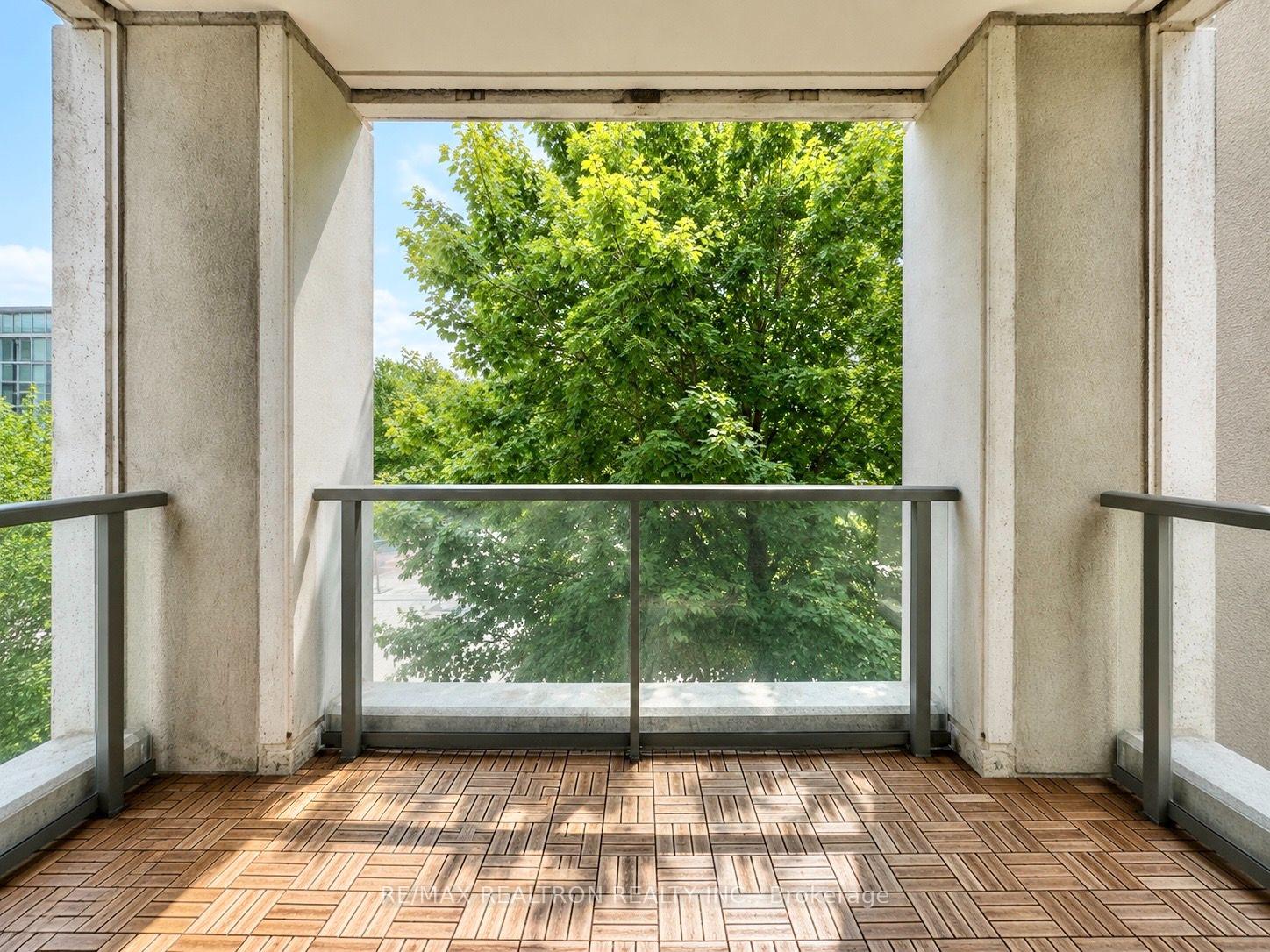 Photo 6 of Unit 206, 57 Upper Duke Crescent, Markham, Unionville — HOMEH