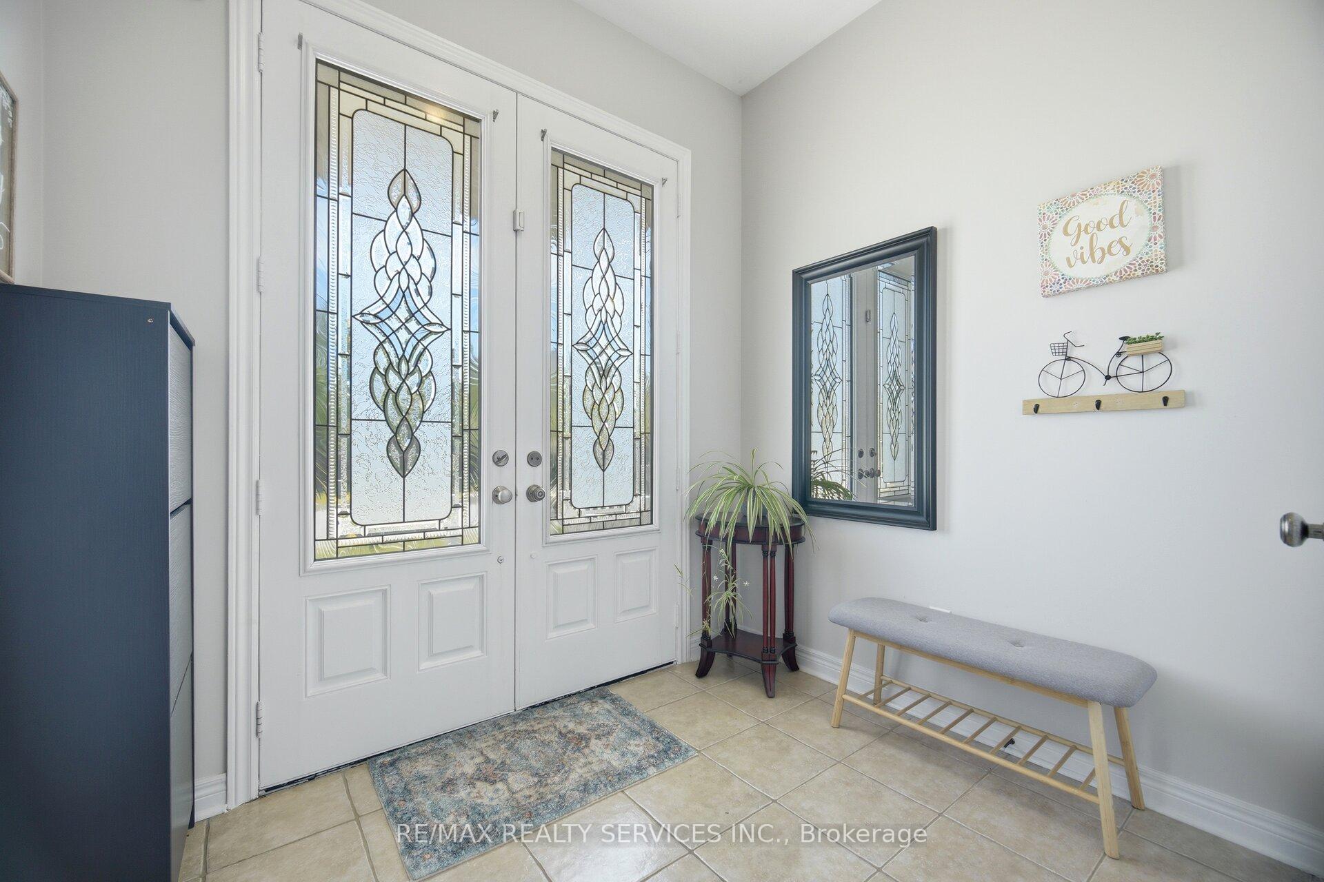 Photo 2 of 52 Atchison Drive, Caledon, Caledon East — HOMEH