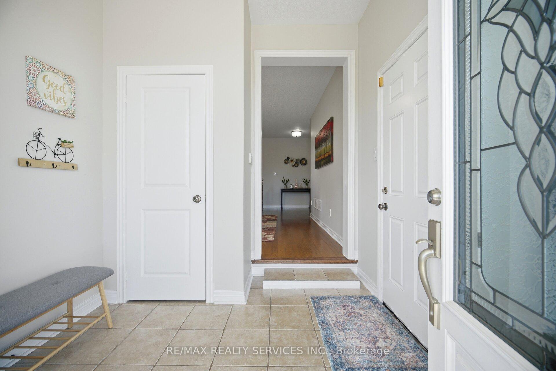 Photo 3 of 52 Atchison Drive, Caledon, Caledon East — HOMEH