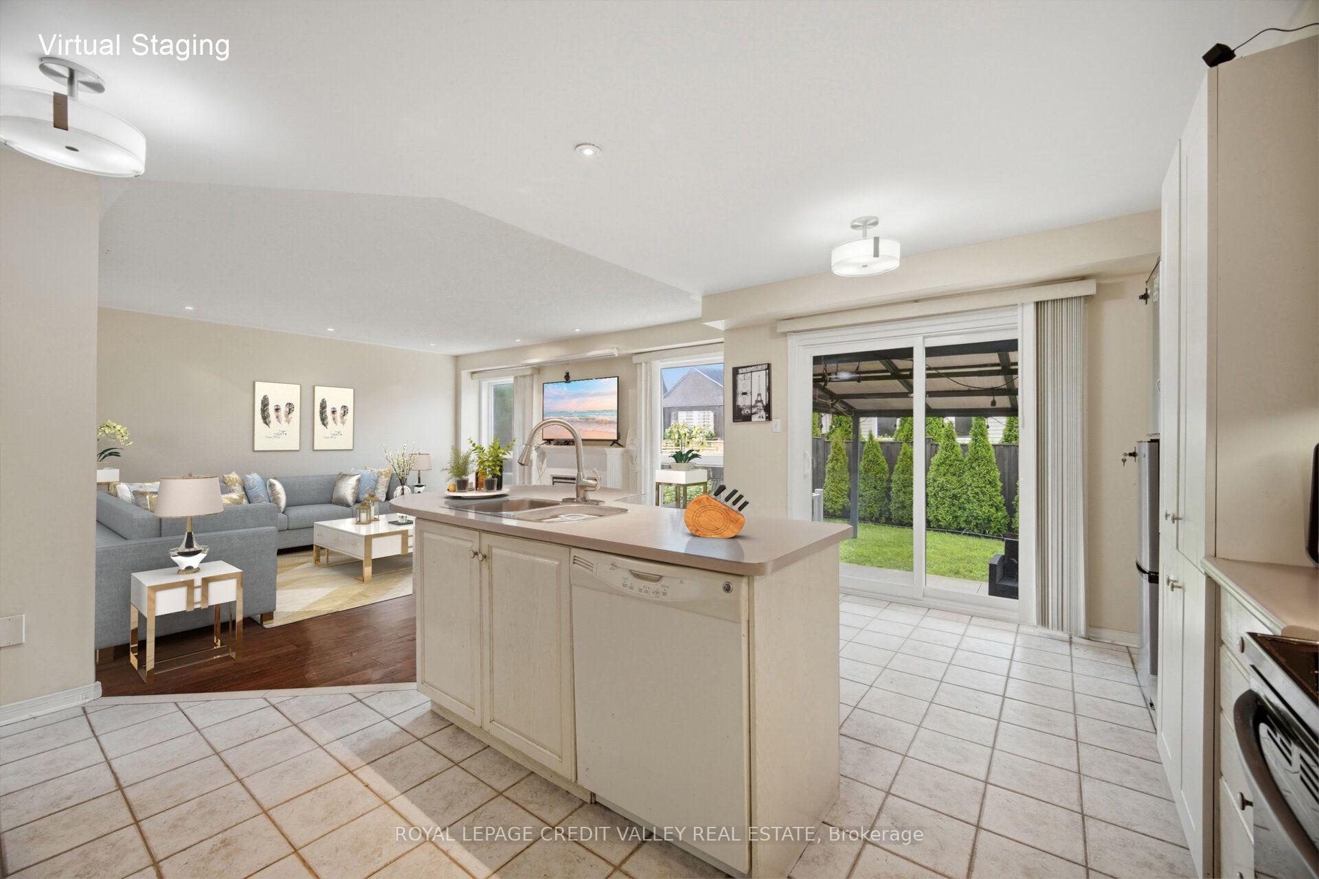 Photo 16 of 5 Porchlight Road, Brampton, Fletcher's Creek Village — HOMEH