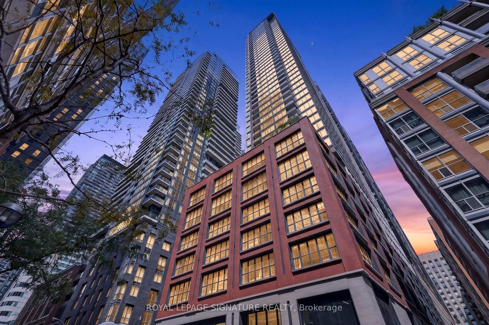 Front of Unit 4005, 15 Mercer Street