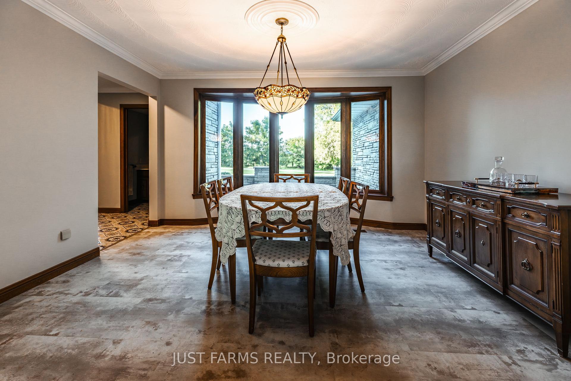 Photo 12 of 23923 Sutherland Road, Strathroy-Caradoc, Mount Brydges — HOMEH