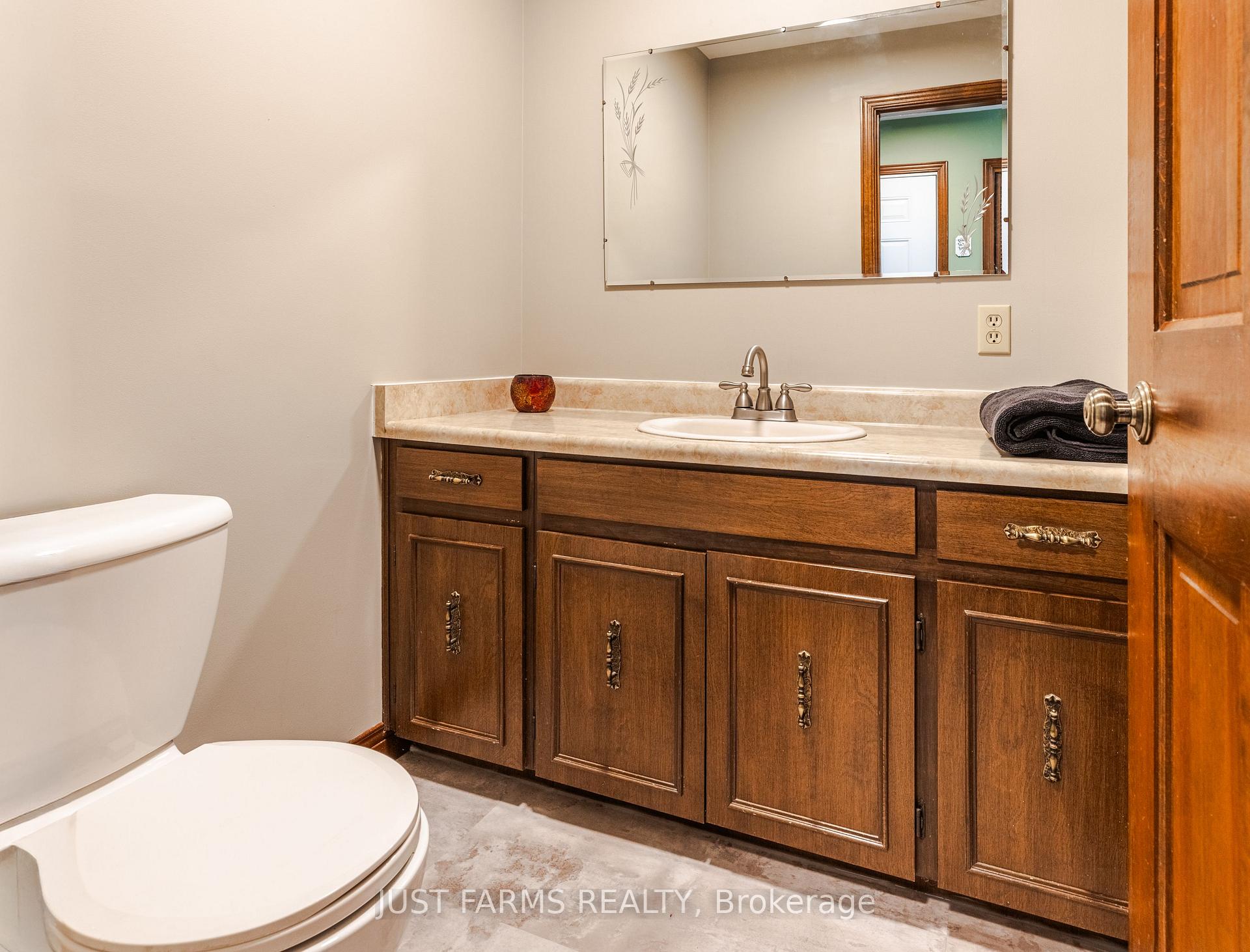 Photo 20 of 23923 Sutherland Road, Strathroy-Caradoc, Mount Brydges — HOMEH