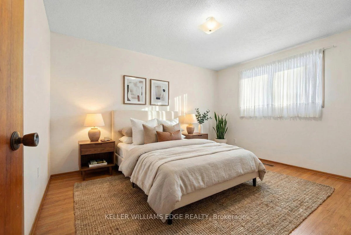 Photo 23 of 45 Juniper Drive, Hamilton, Stoney Creek — HOMEH