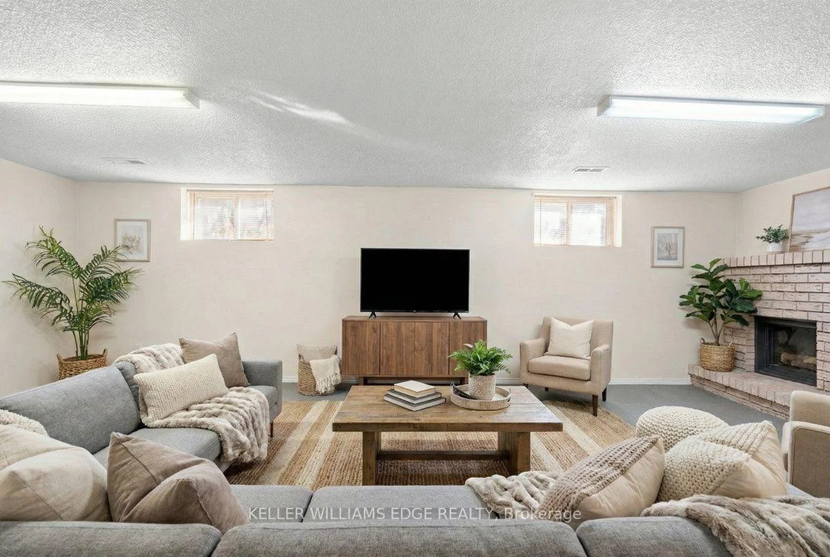 Photo 27 of 45 Juniper Drive, Hamilton, Stoney Creek — HOMEH