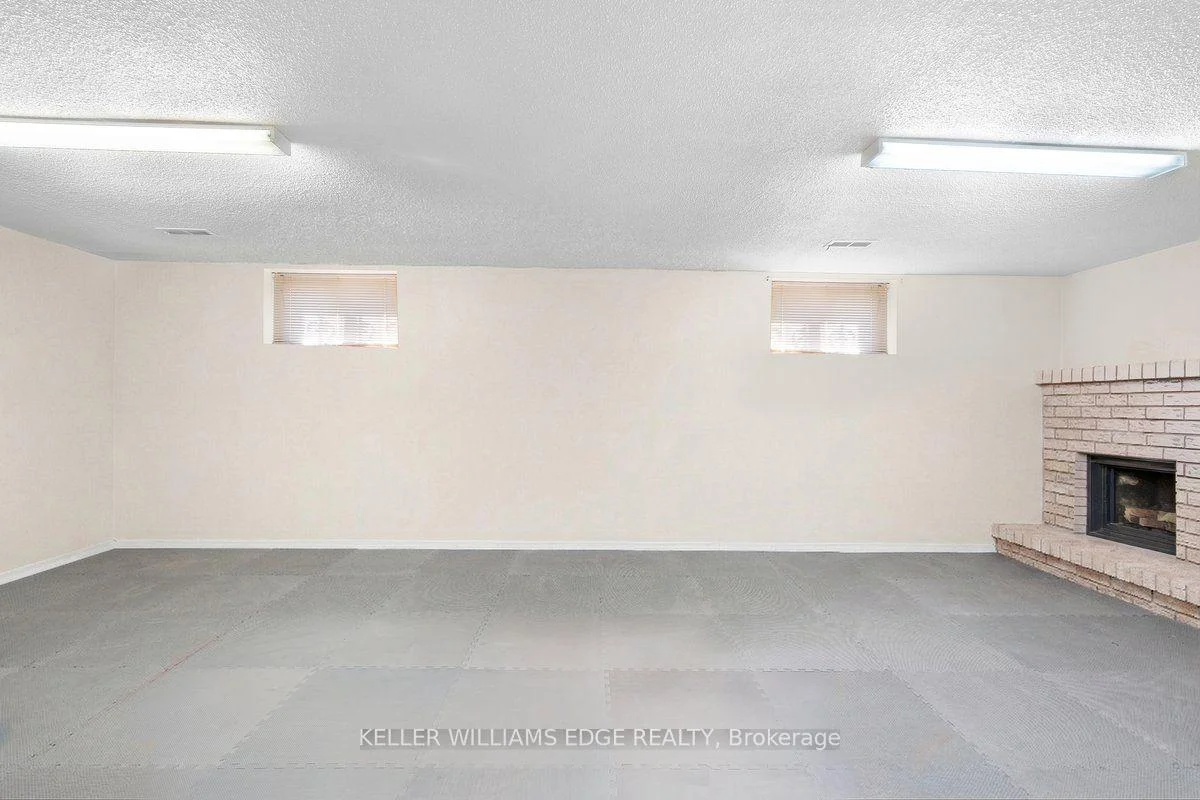Photo 28 of 45 Juniper Drive, Hamilton, Stoney Creek — HOMEH