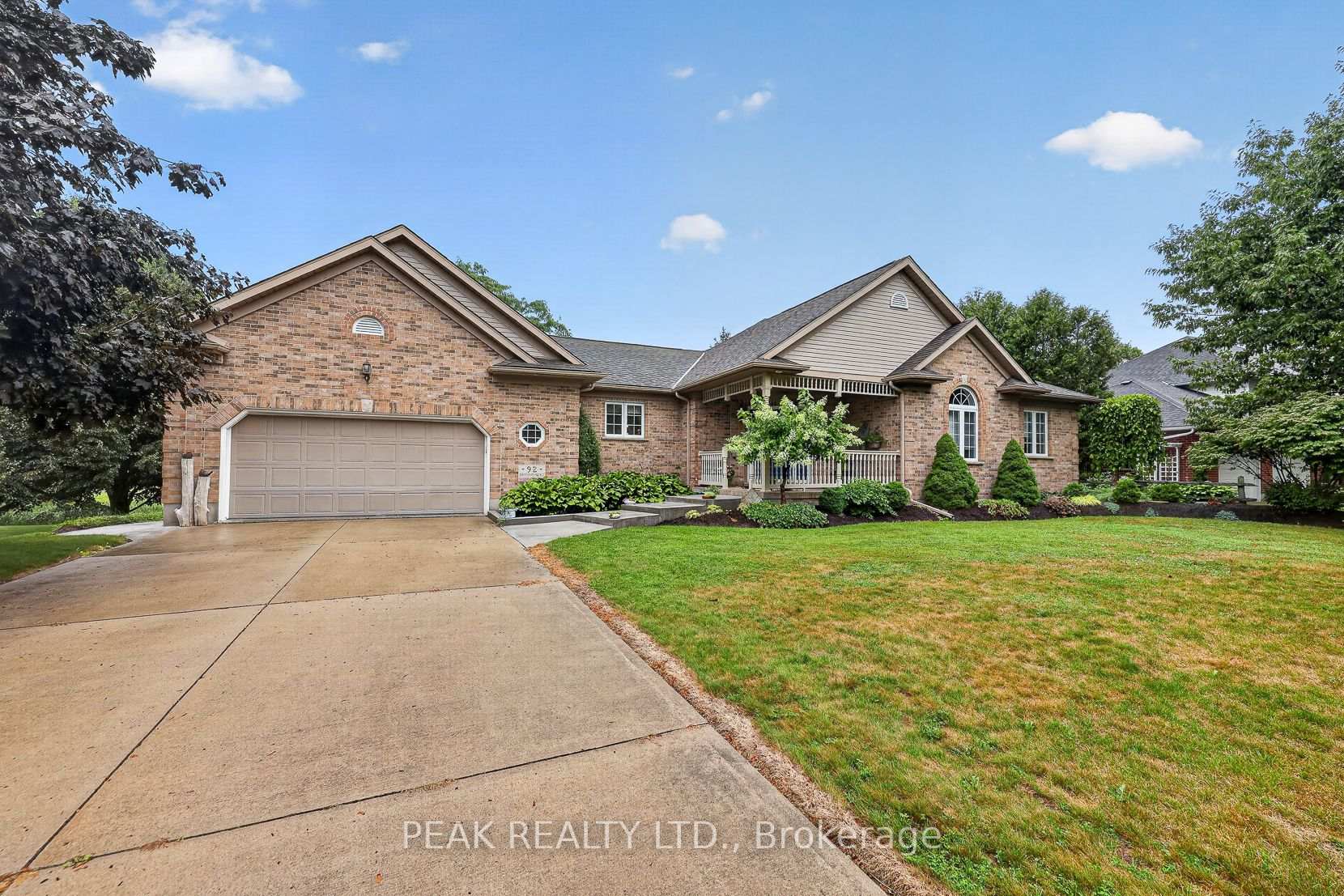 Photo 1 of 92 Shephard Place, Wilmot, New Hamburg — HOMEH