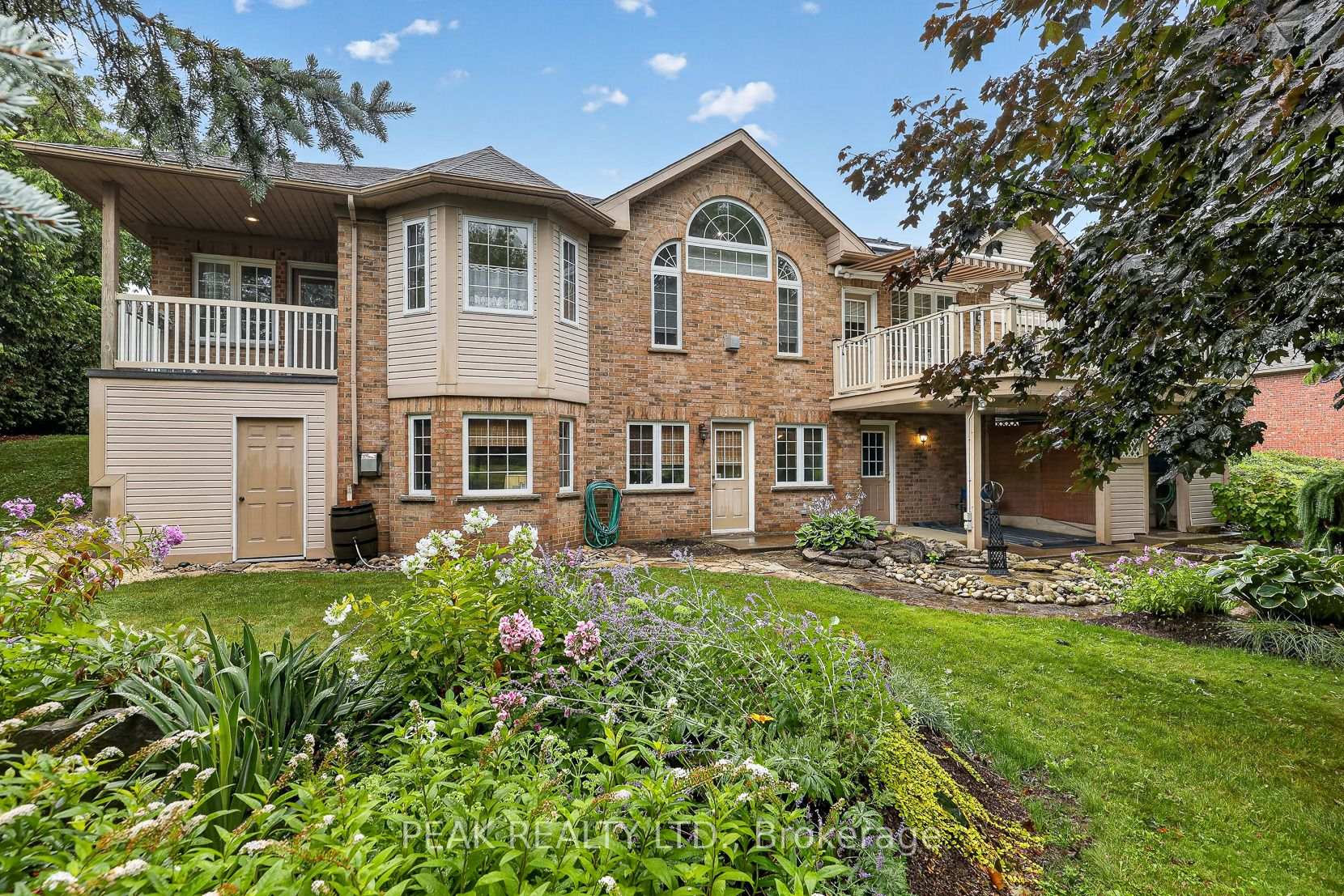 Photo 3 of 92 Shephard Place, Wilmot, New Hamburg — HOMEH