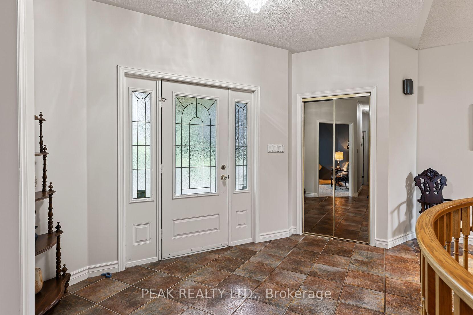 Photo 5 of 92 Shephard Place, Wilmot, New Hamburg — HOMEH