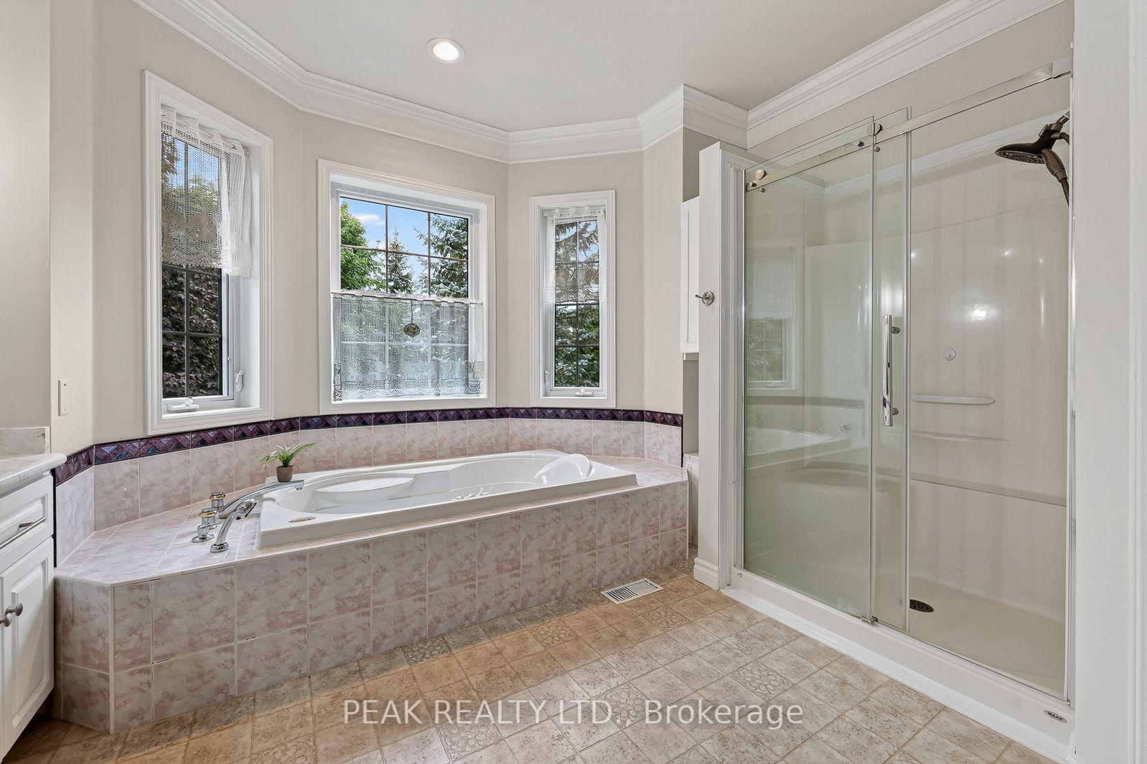 Photo 17 of 92 Shephard Place, Wilmot, New Hamburg — HOMEH