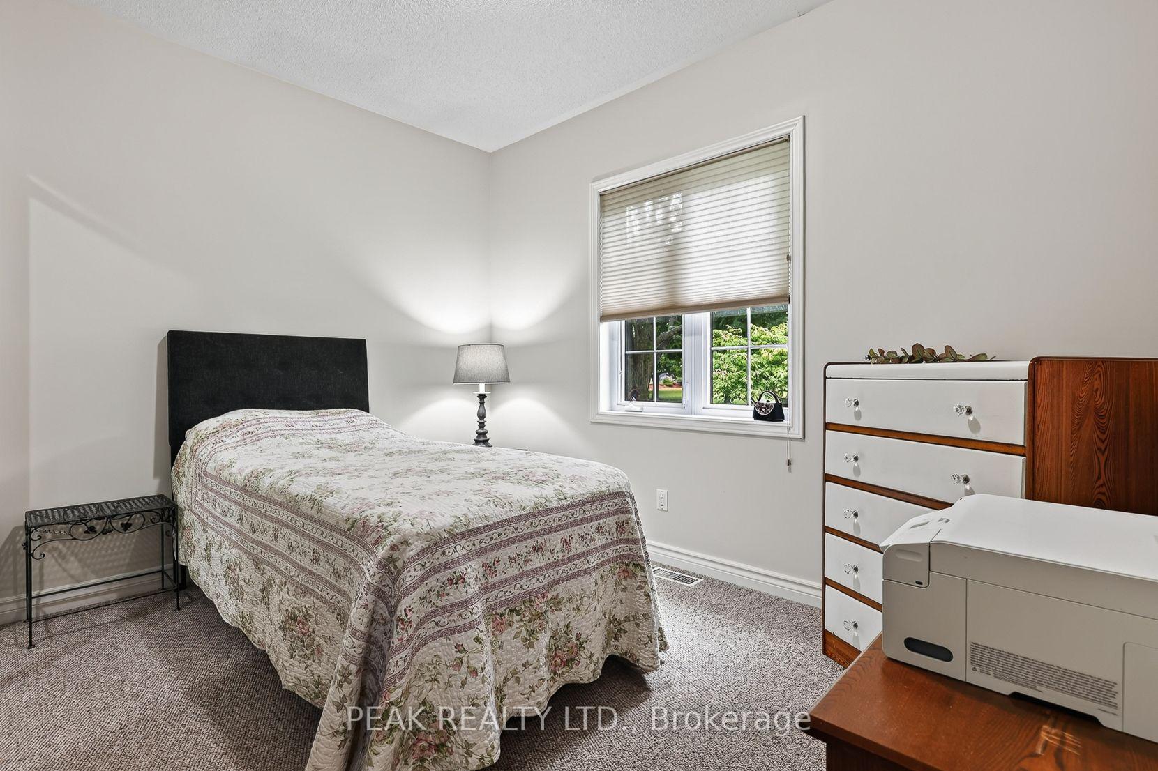 Photo 19 of 92 Shephard Place, Wilmot, New Hamburg — HOMEH