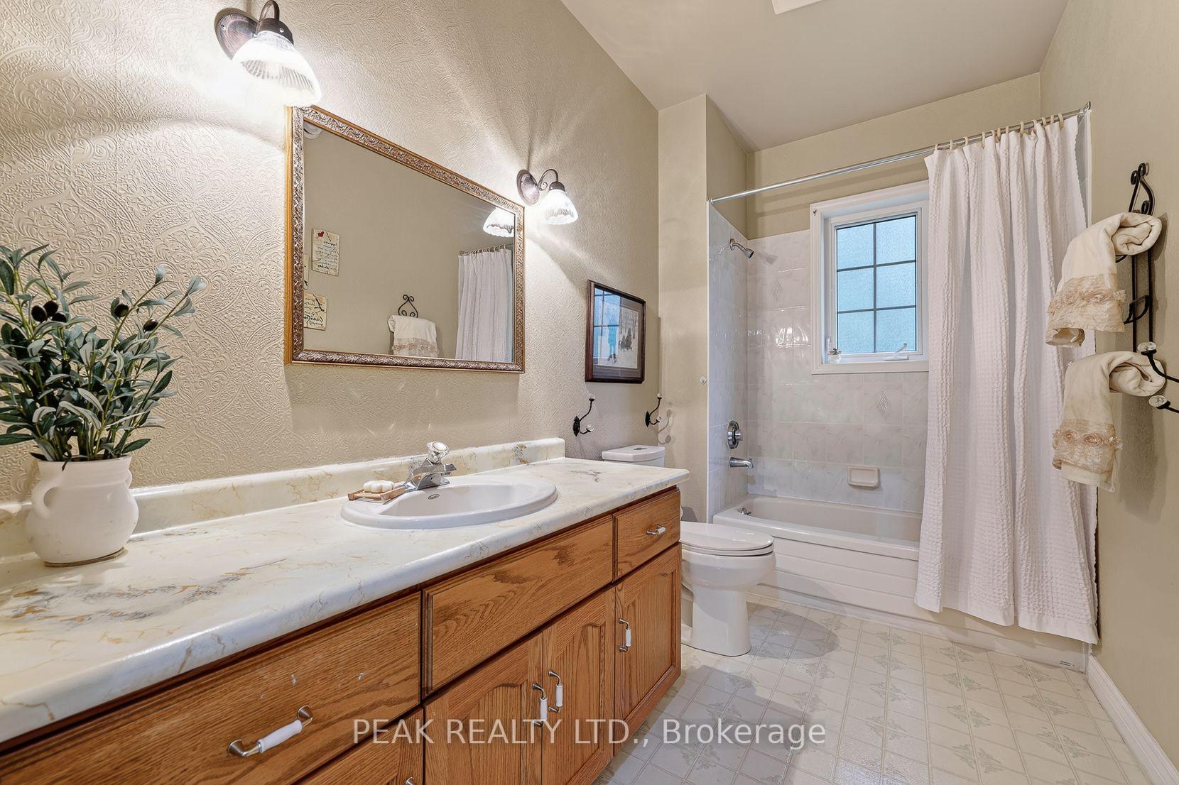 Photo 20 of 92 Shephard Place, Wilmot, New Hamburg — HOMEH