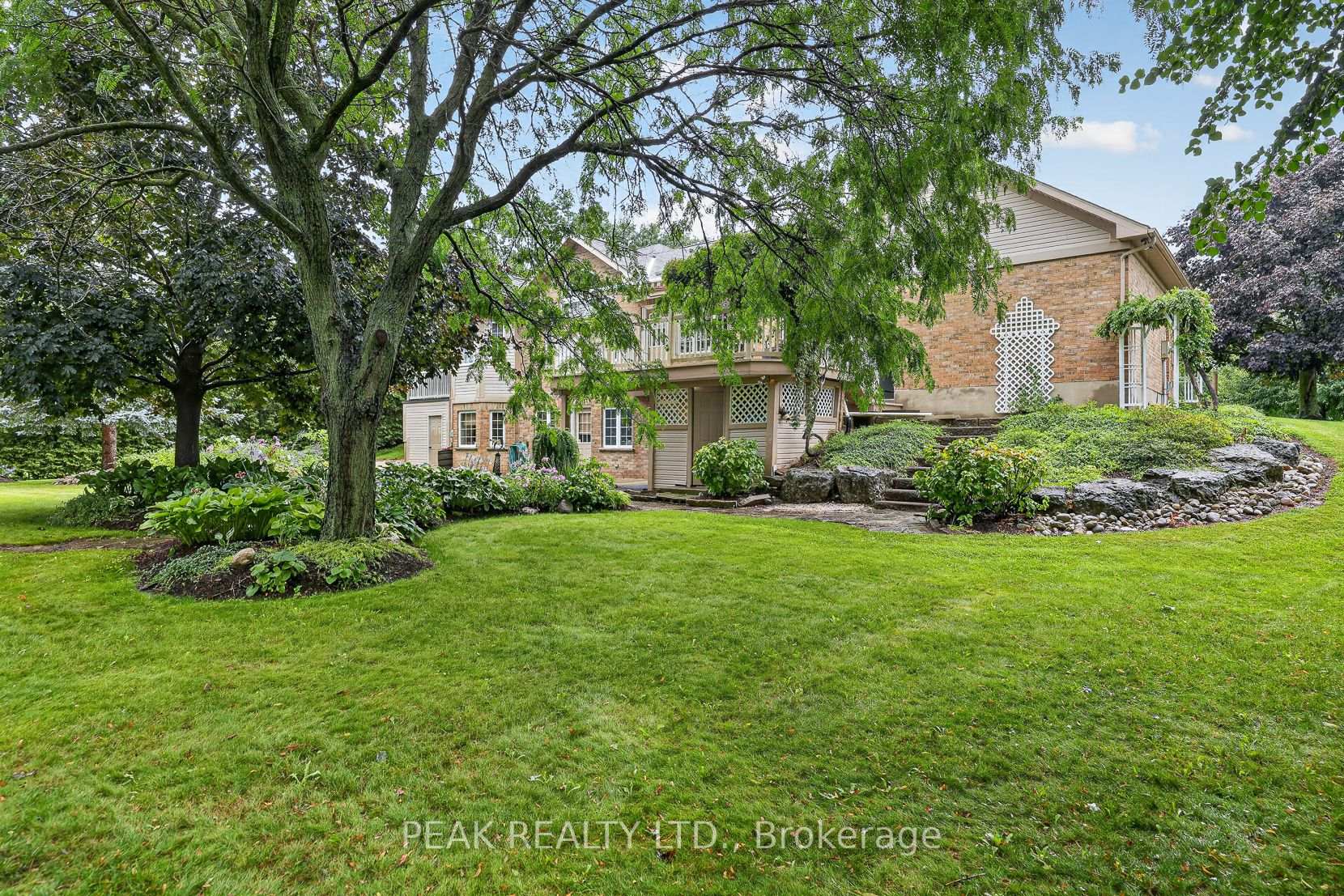 Photo 33 of 92 Shephard Place, Wilmot, New Hamburg — HOMEH
