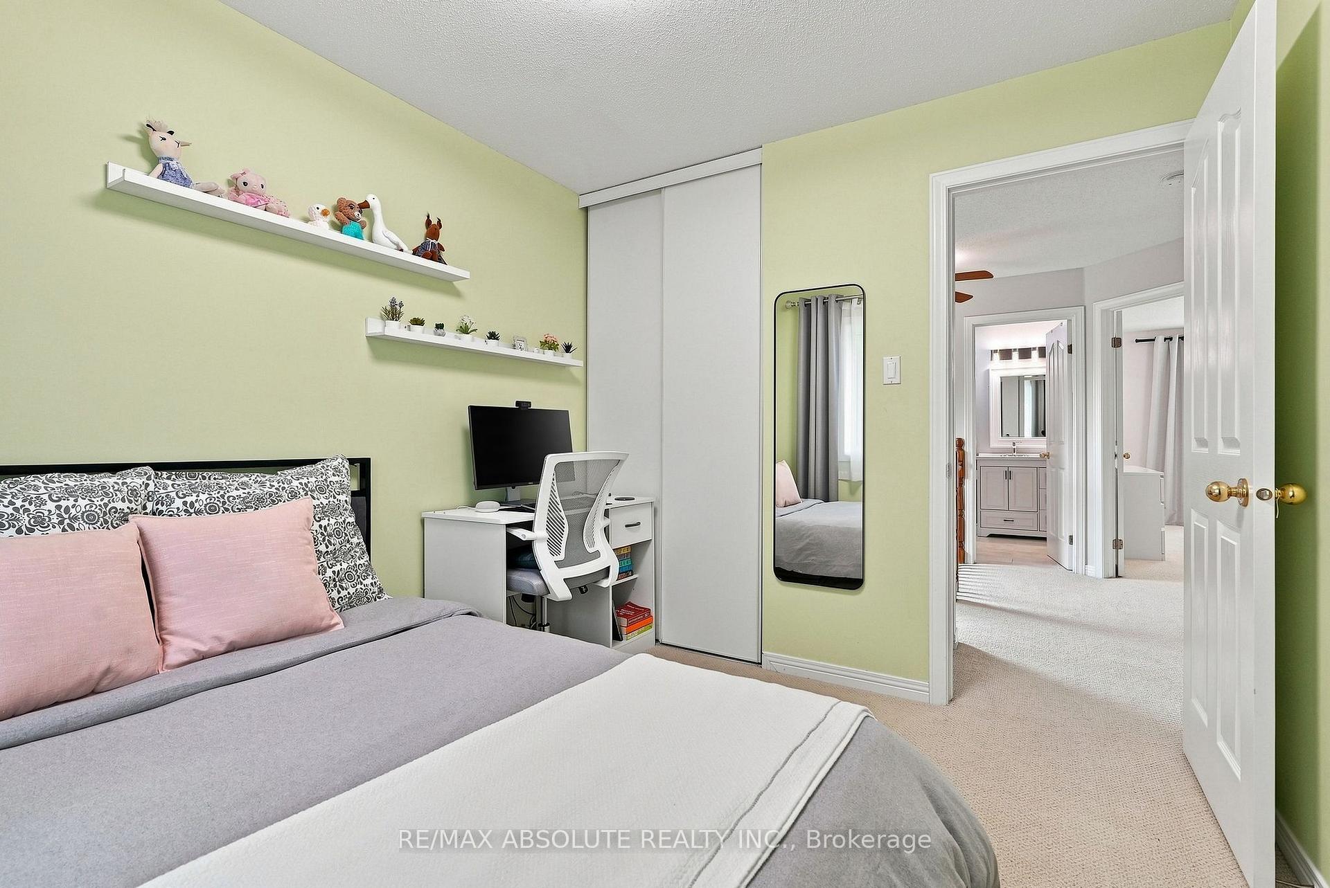 Photo 31 of 26 Milner Downs Crescent, Ottawa, Kanata - Emerald Meadows/Trailwest — HOMEH