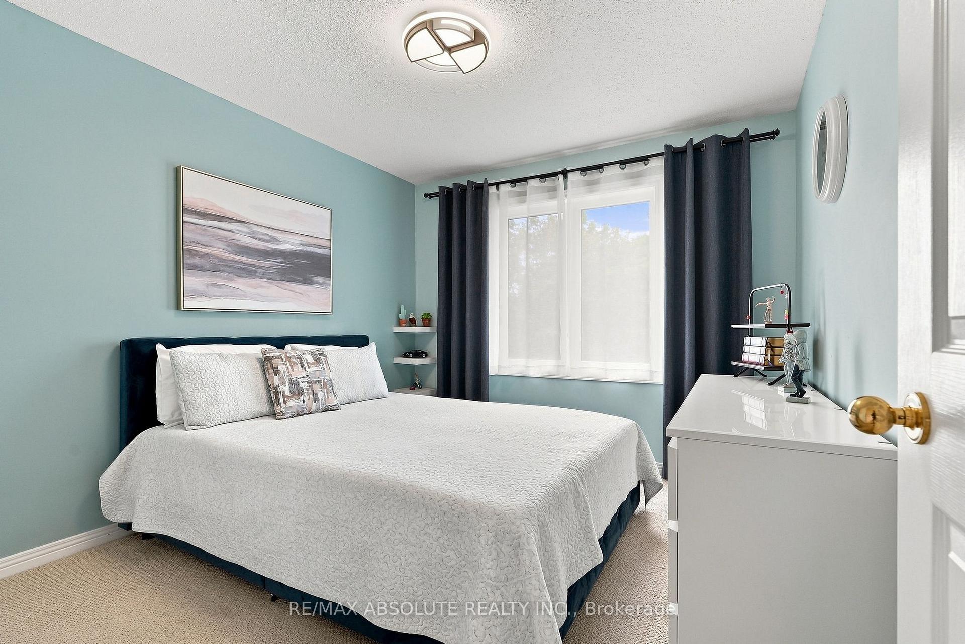 Photo 32 of 26 Milner Downs Crescent, Ottawa, Kanata - Emerald Meadows/Trailwest — HOMEH