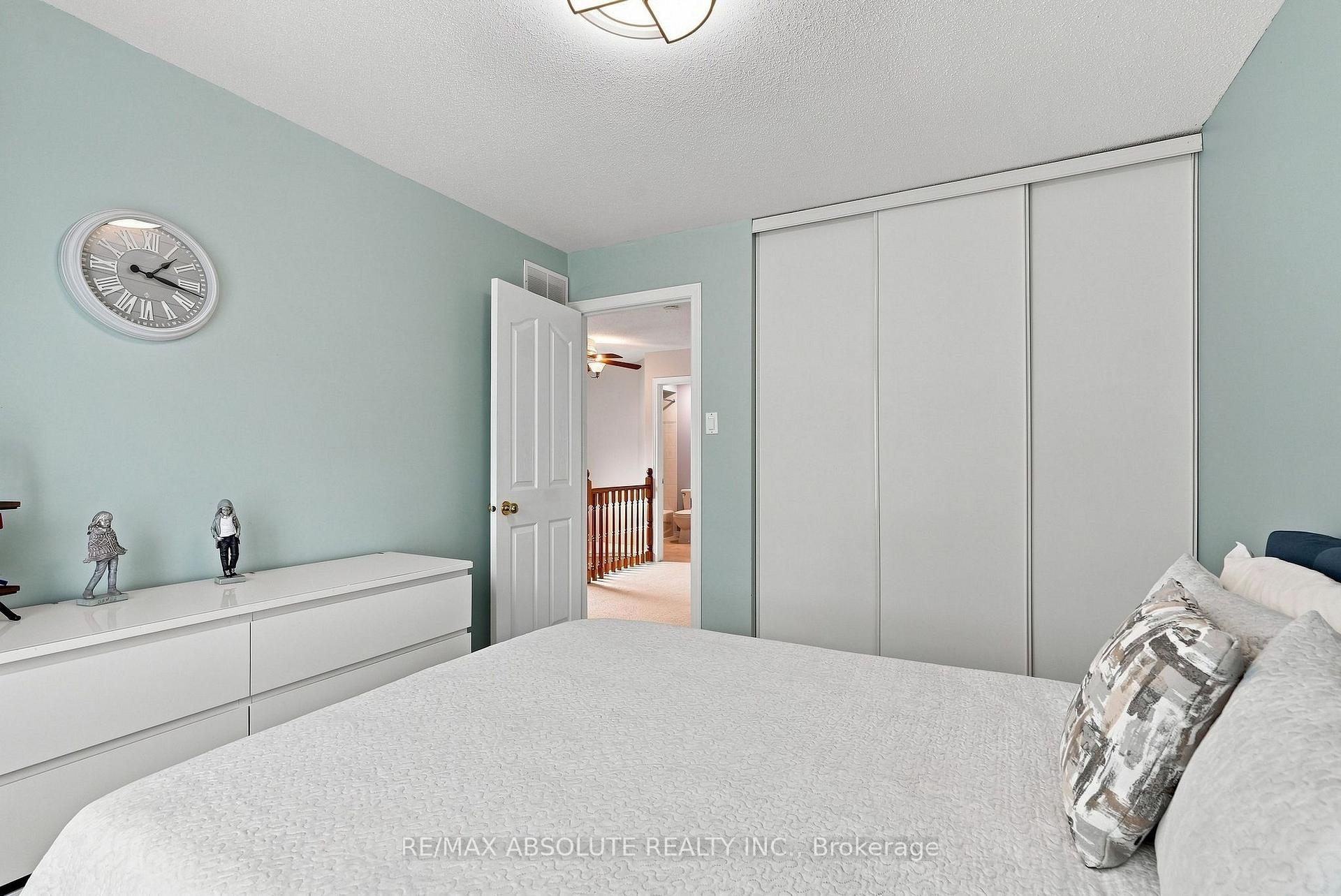 Photo 33 of 26 Milner Downs Crescent, Ottawa, Kanata - Emerald Meadows/Trailwest — HOMEH