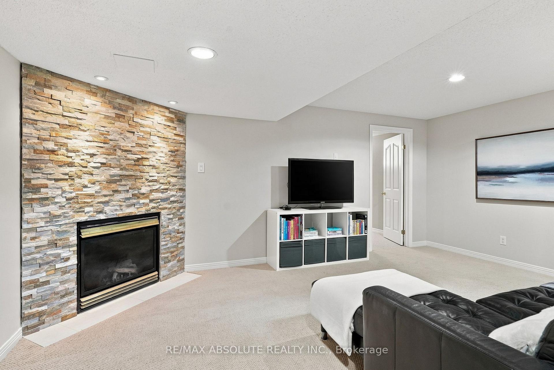 Photo 38 of 26 Milner Downs Crescent, Ottawa, Kanata - Emerald Meadows/Trailwest — HOMEH