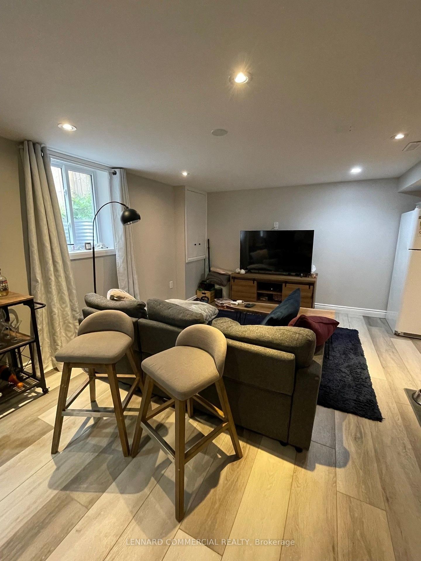 Photo 1 of 956 Lemar Road, Newmarket, Gorham-College Manor — HOMEH