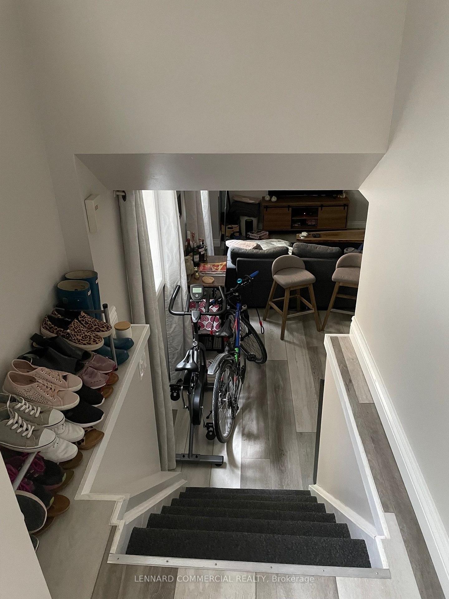 Photo 2 of 956 Lemar Road, Newmarket, Gorham-College Manor — HOMEH