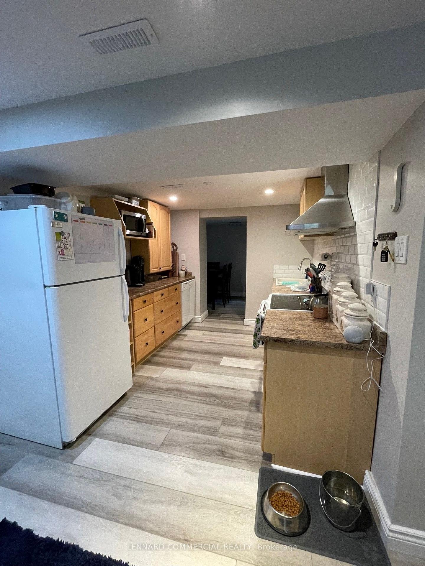 Photo 4 of 956 Lemar Road, Newmarket, Gorham-College Manor — HOMEH