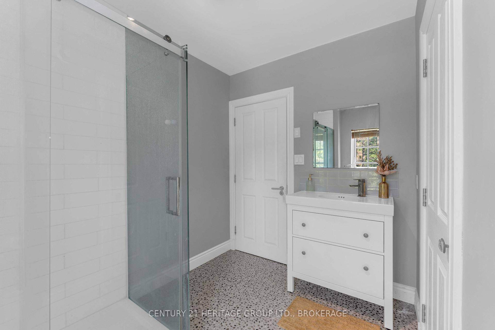 Photo 47 of 509 Maple Lawn Drive, Kingston, City North of 401 — HOMEH
